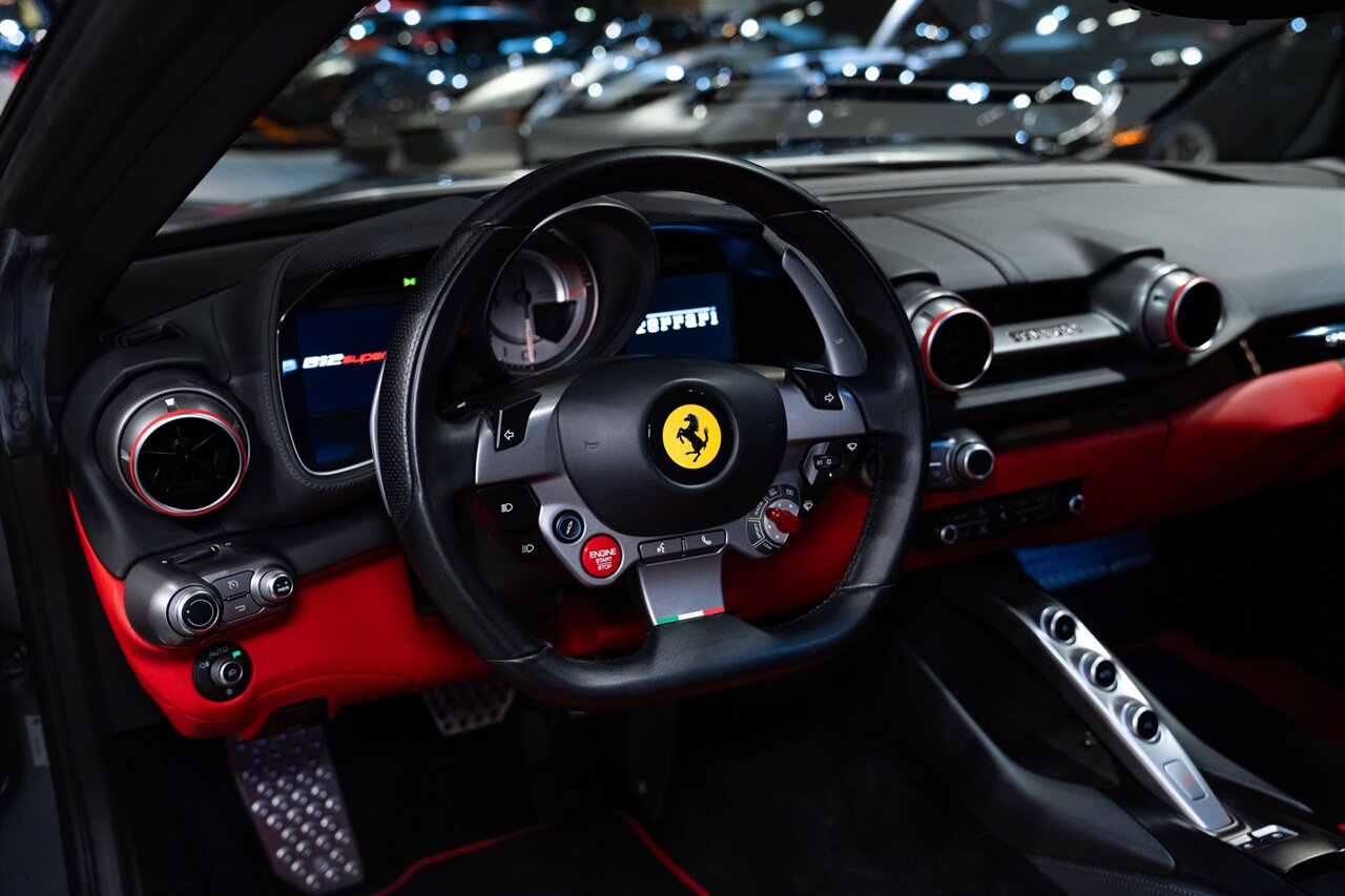 2019 Ferrari 812 Superfast - Photo 10 - Beverly Hills, CA 90212