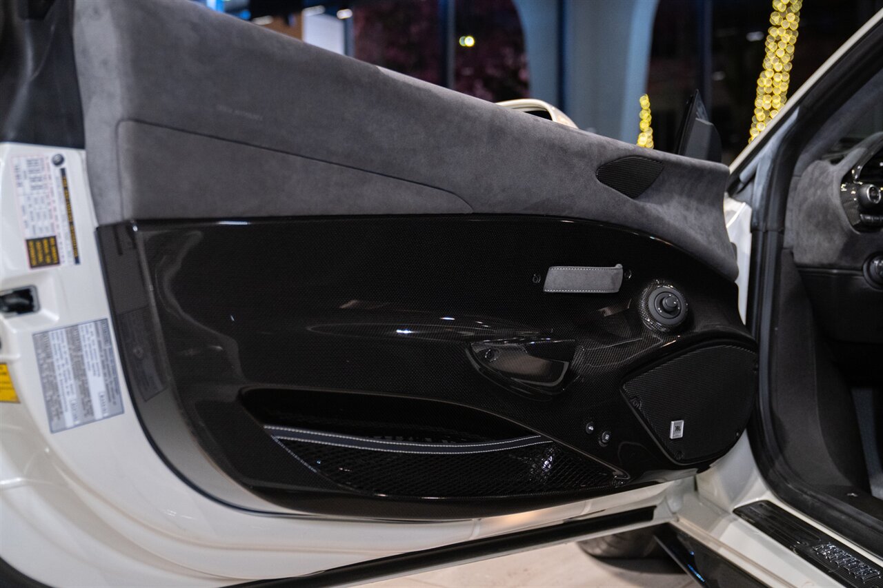 2019 Ferrari 488 Pista   - Photo 20 - Beverly Hills, CA 90212
