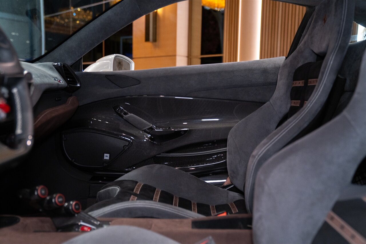 2019 Ferrari 488 Pista   - Photo 22 - Beverly Hills, CA 90212