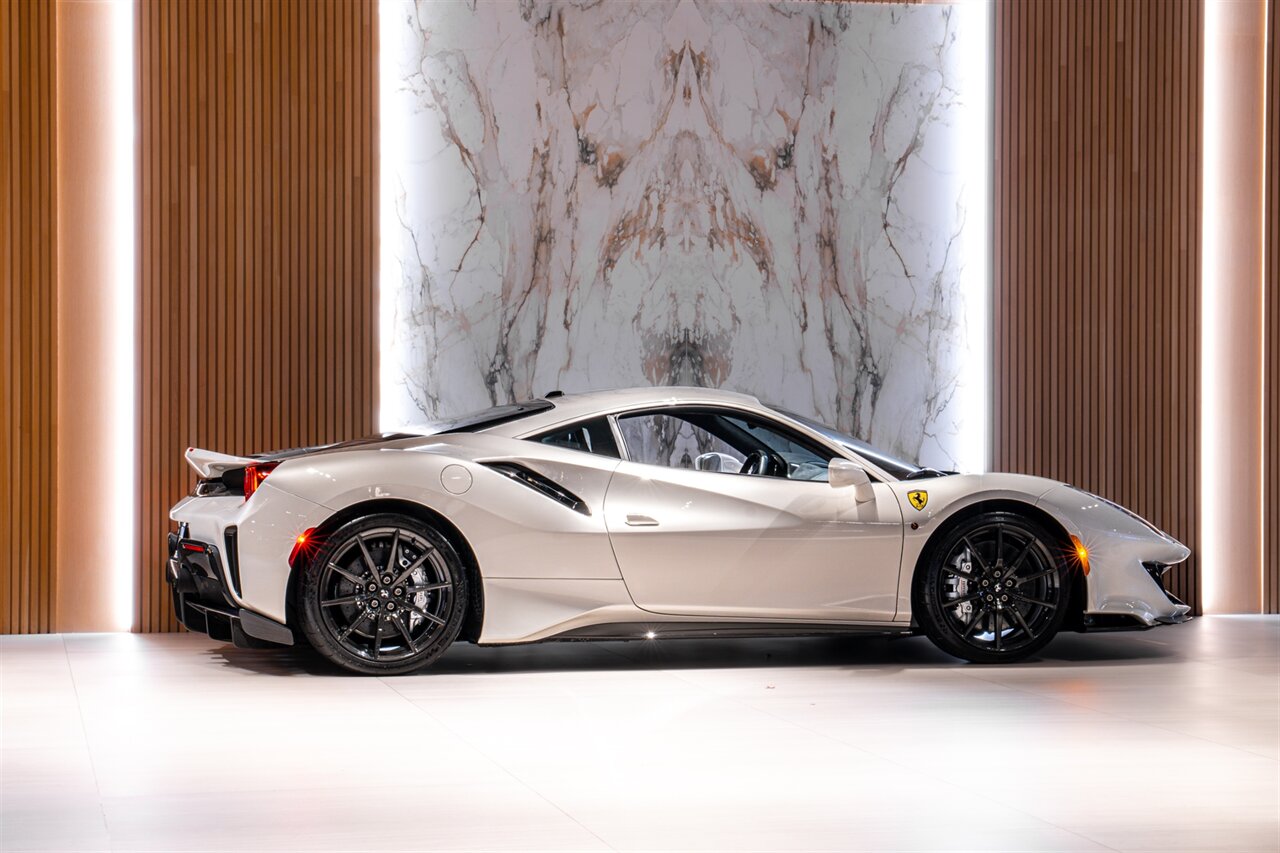 2019 Ferrari 488 Pista   - Photo 5 - Beverly Hills, CA 90212