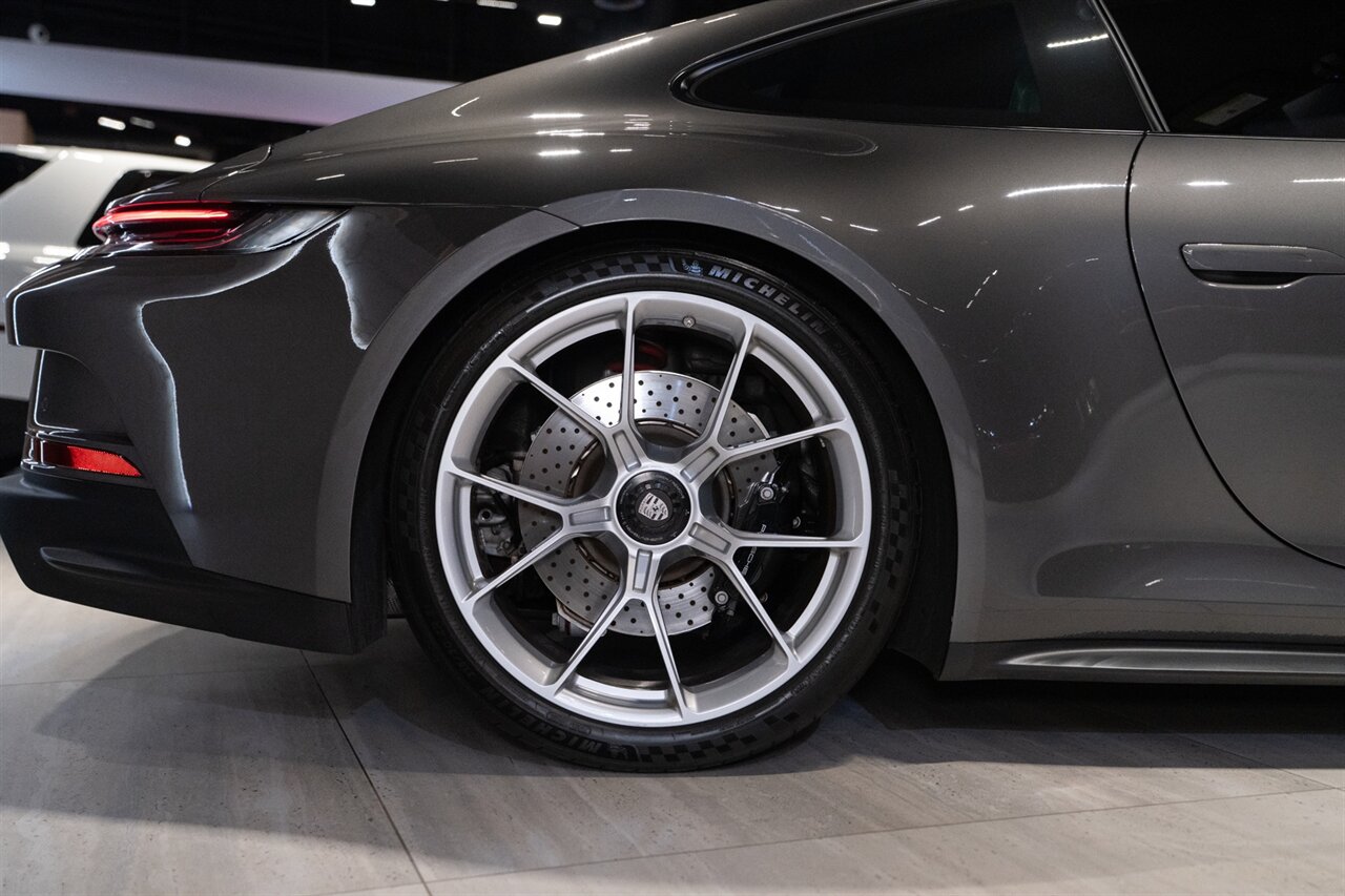2022 Porsche 911 GT3 Touring   - Photo 34 - Beverly Hills, CA 90212