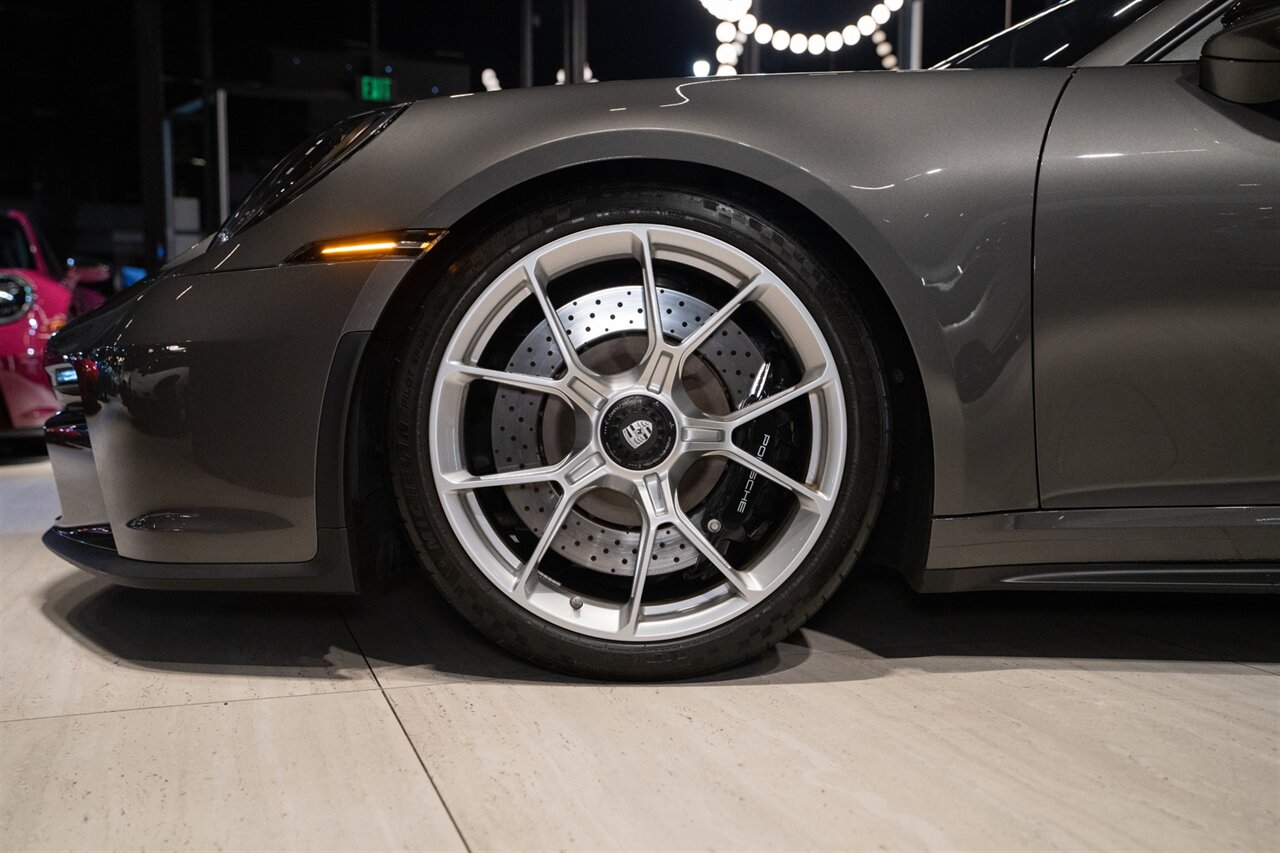 2022 Porsche 911 GT3 Touring   - Photo 11 - Beverly Hills, CA 90212