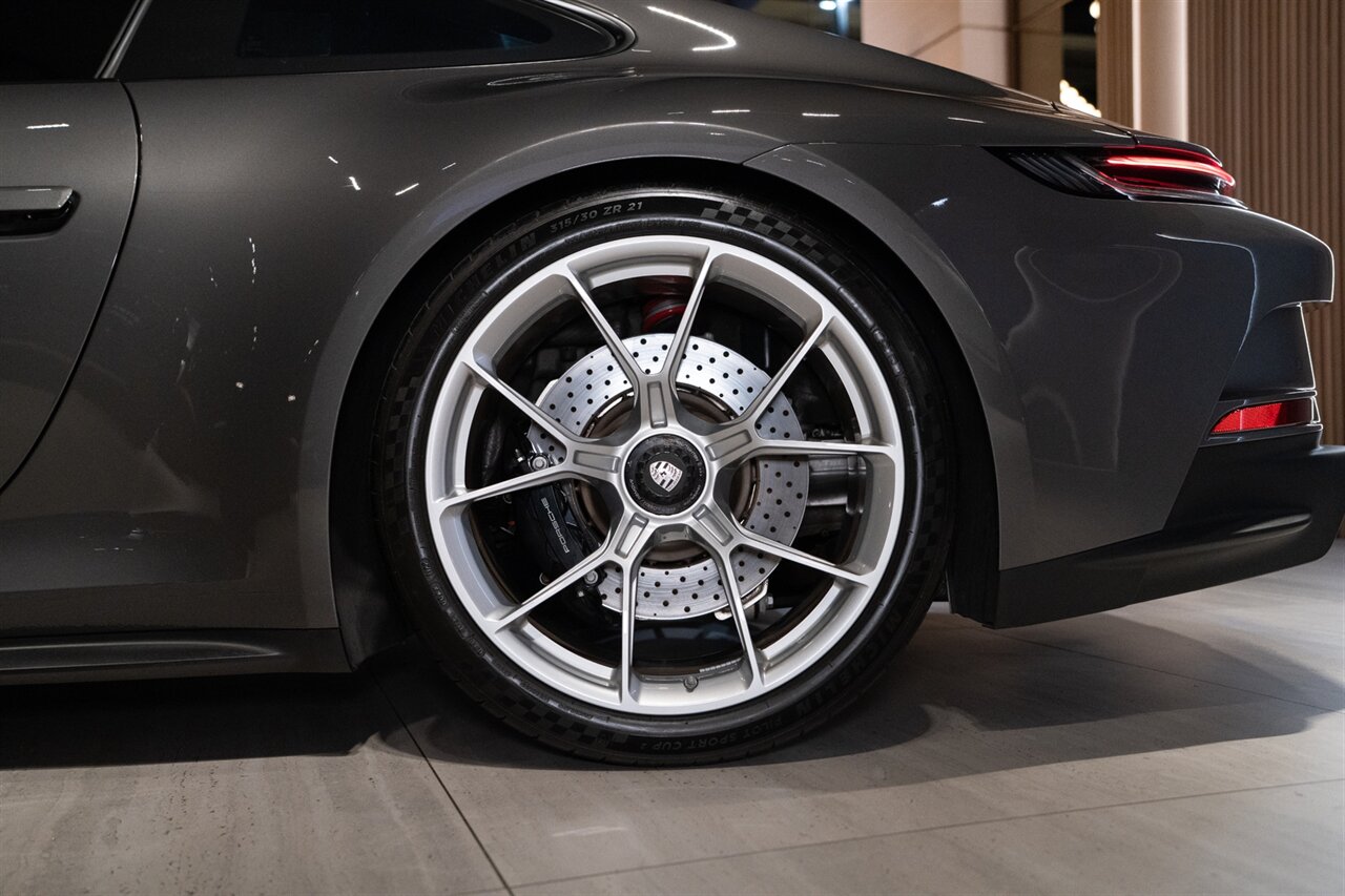2022 Porsche 911 GT3 Touring   - Photo 27 - Beverly Hills, CA 90212