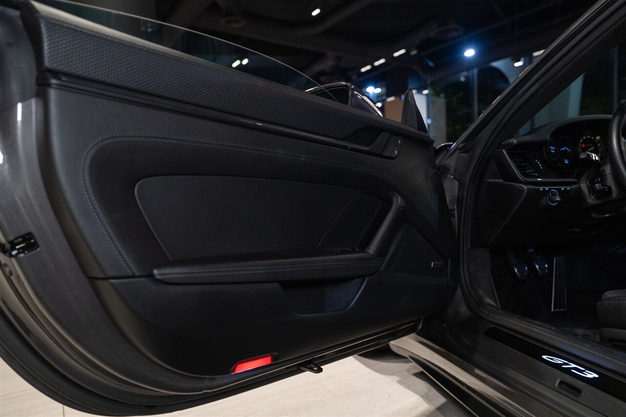 2022 Porsche 911 GT3 Touring   - Photo 15 - Beverly Hills, CA 90212