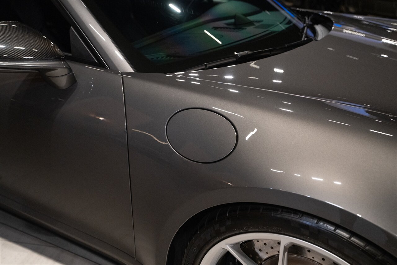 2022 Porsche 911 GT3 Touring   - Photo 36 - Beverly Hills, CA 90212