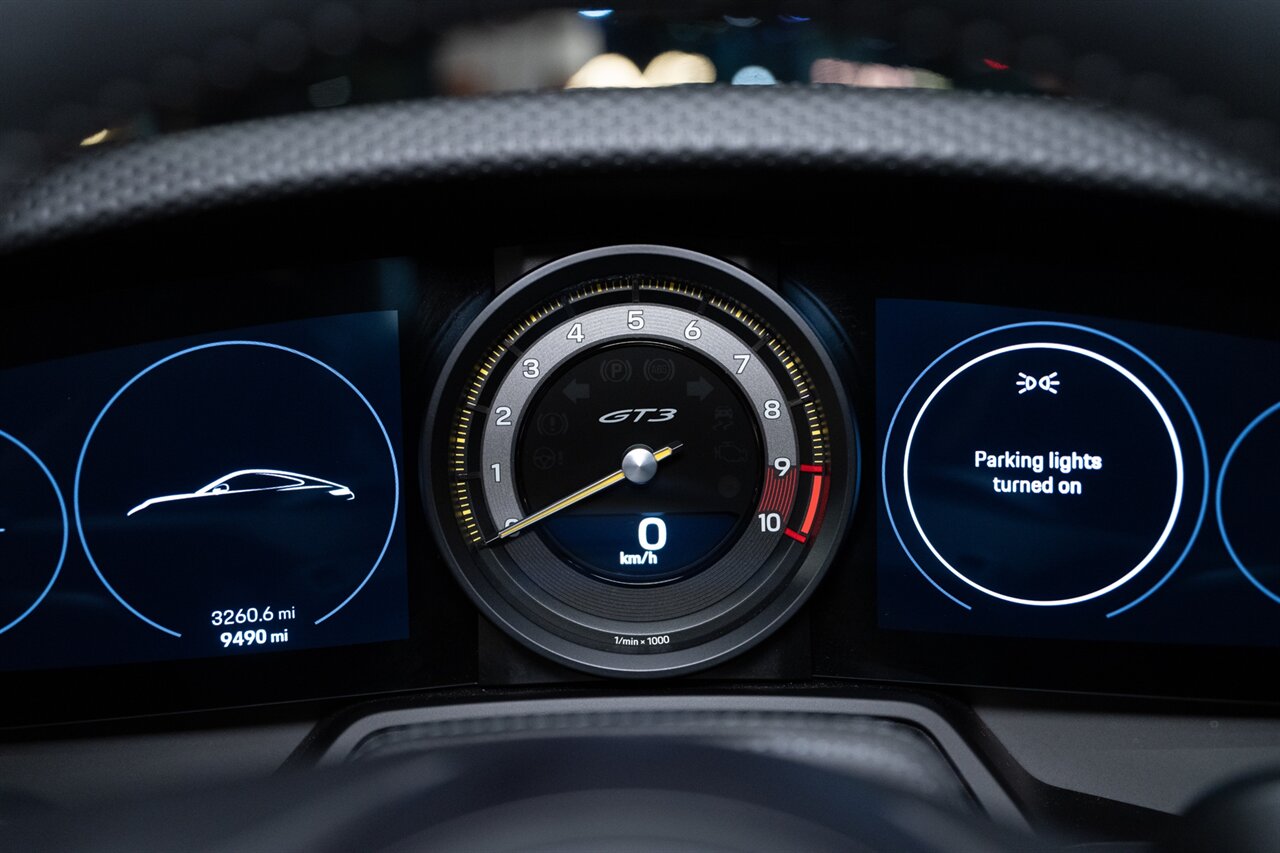 2022 Porsche 911 GT3 Touring   - Photo 22 - Beverly Hills, CA 90212