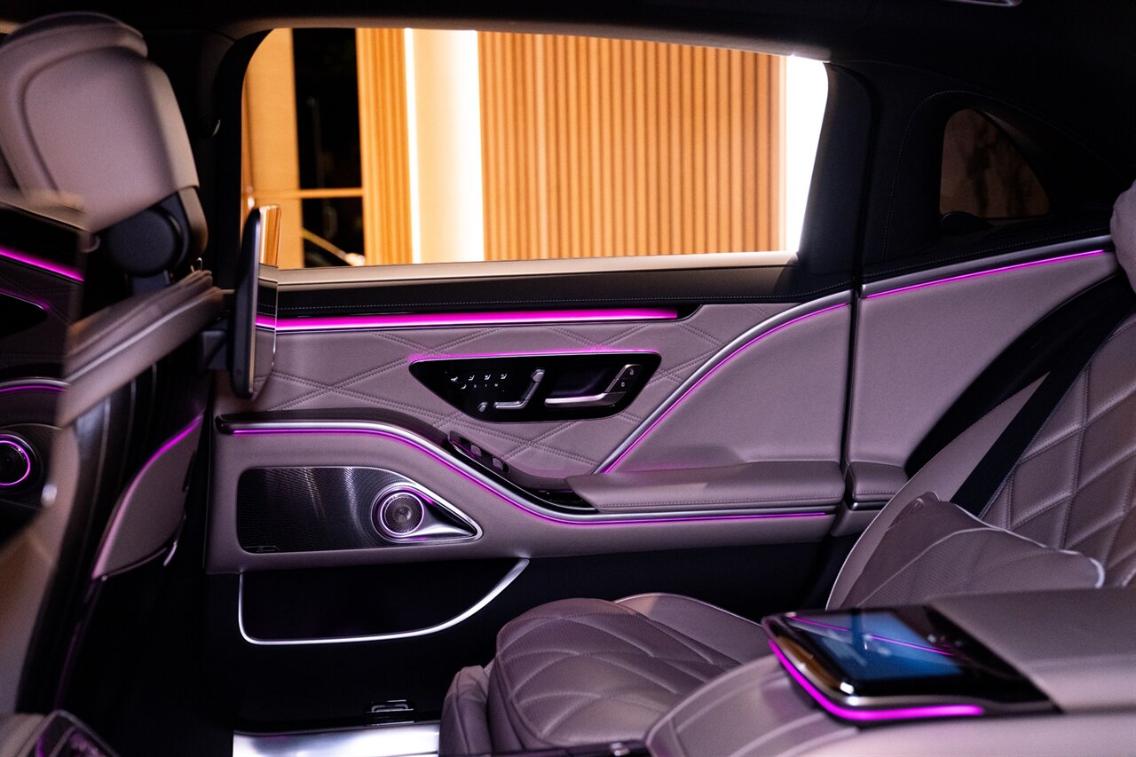 2025 Mercedes-Benz Mercedes-Maybach S 680 Nordic Glow Edition   - Photo 8 - Beverly Hills, CA 90212
