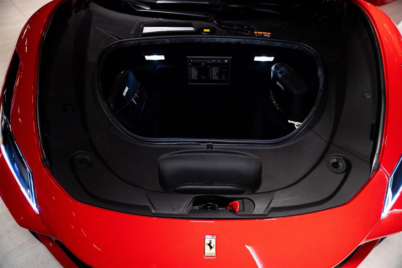 2022 Ferrari F8 Spider   - Photo 35 - Beverly Hills, CA 90212