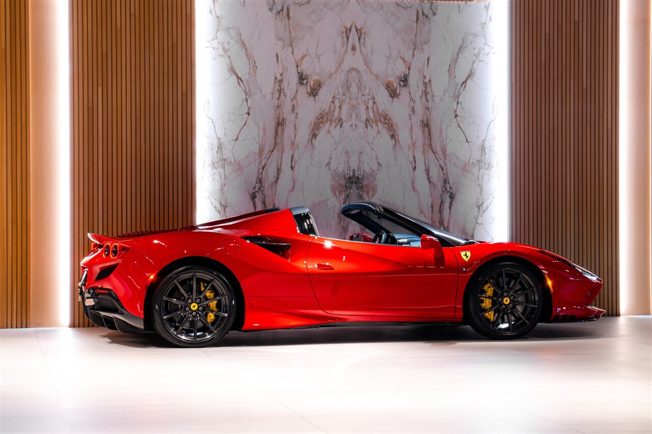 2022 Ferrari F8 Spider   - Photo 5 - Beverly Hills, CA 90212