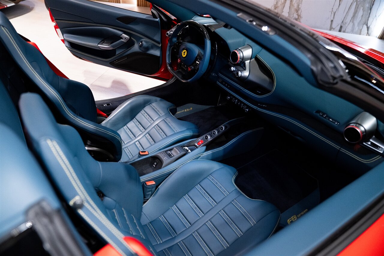 2022 Ferrari F8 Spider   - Photo 29 - Beverly Hills, CA 90212