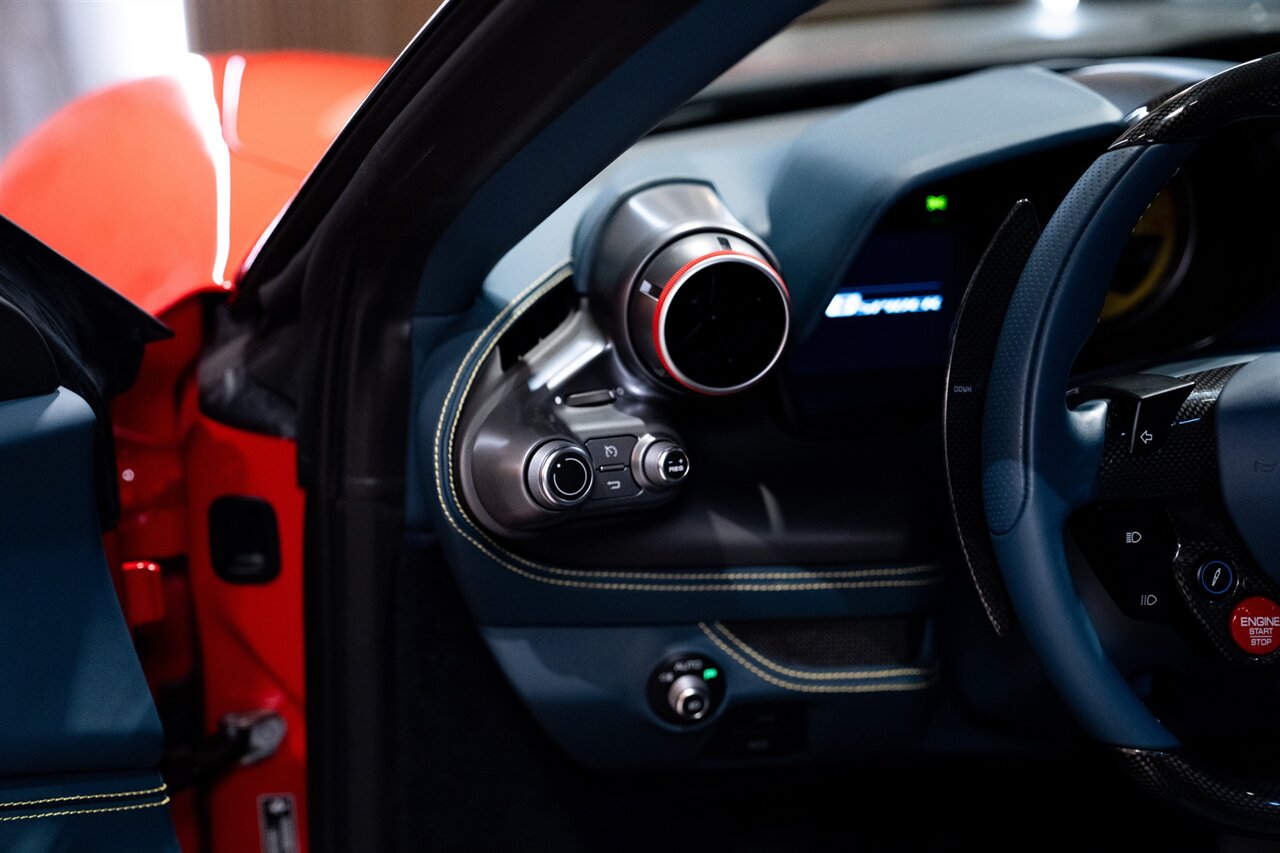2022 Ferrari F8 Spider   - Photo 18 - Beverly Hills, CA 90212
