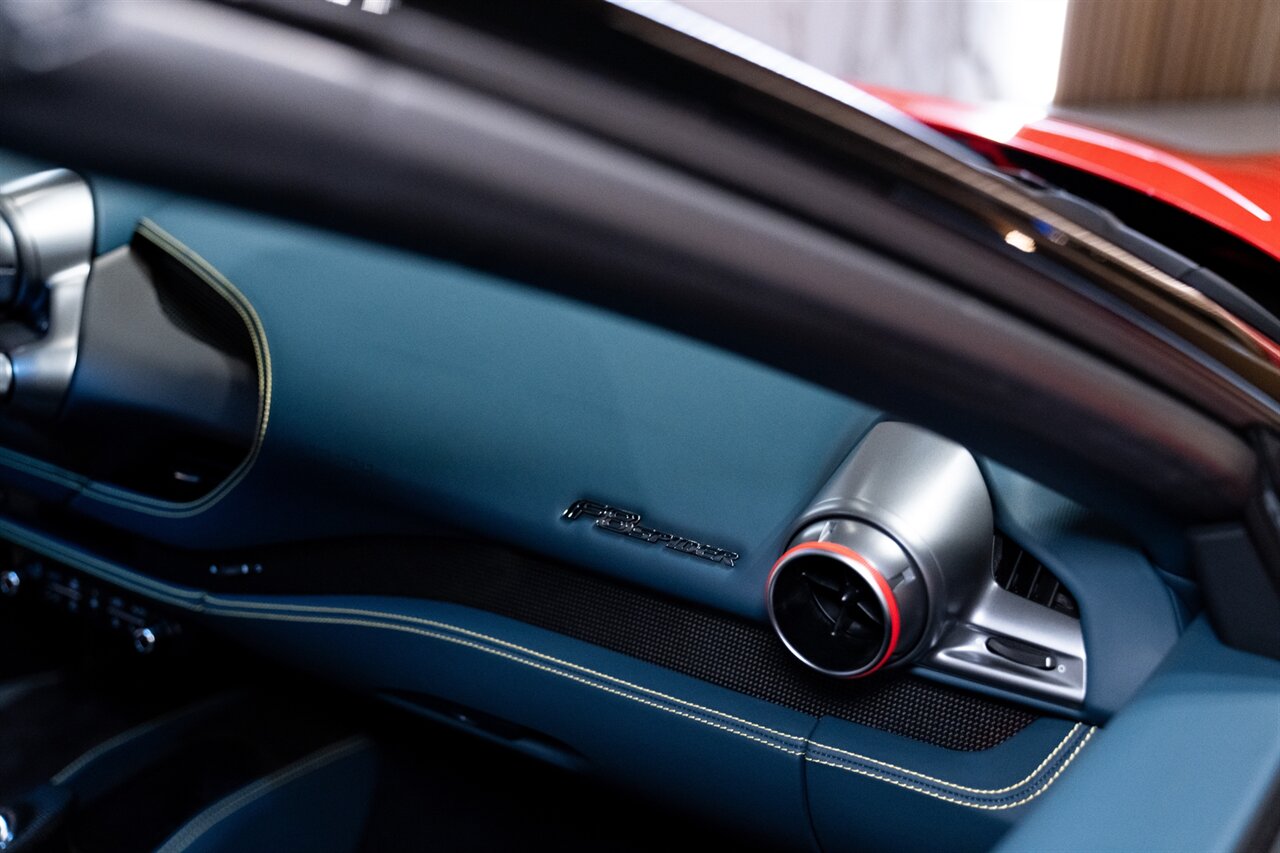2022 Ferrari F8 Spider   - Photo 28 - Beverly Hills, CA 90212