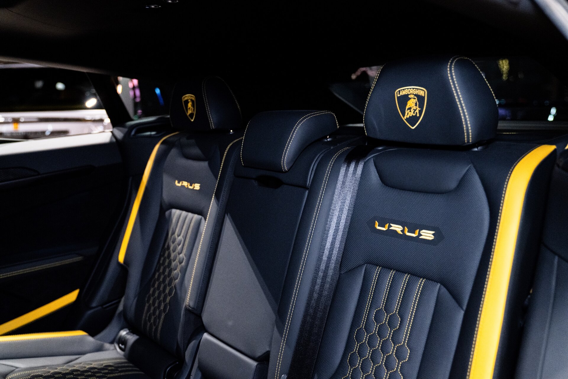 2023 Lamborghini Urus Performante - Photo 20