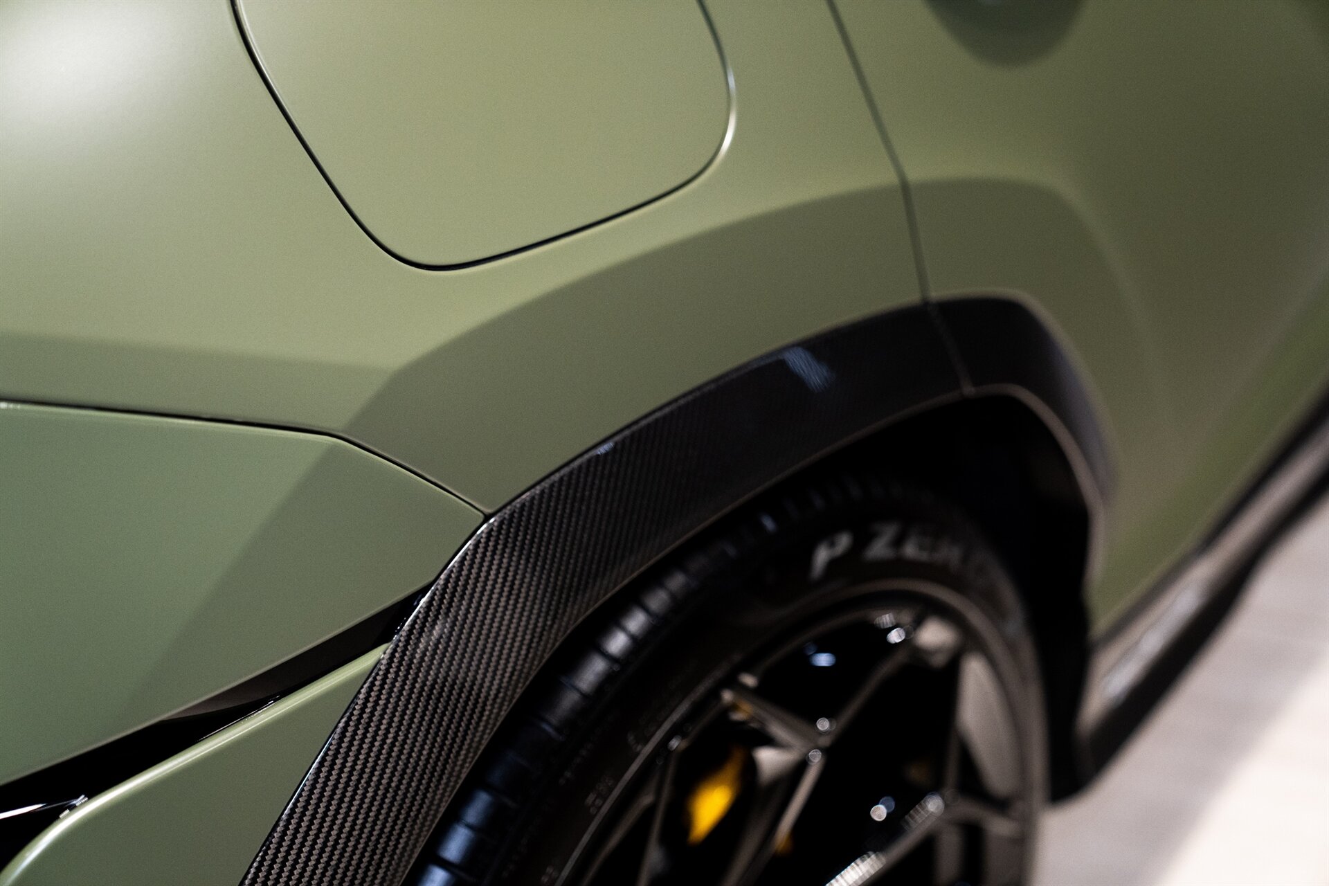 2023 Lamborghini Urus Performante - Photo 8