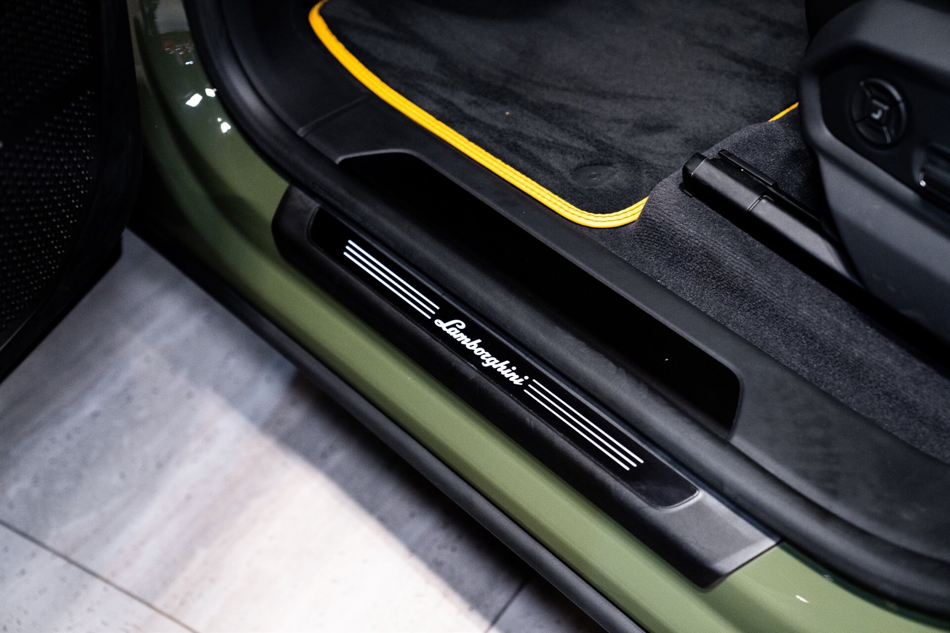 2023 Lamborghini Urus Performante - Photo 31