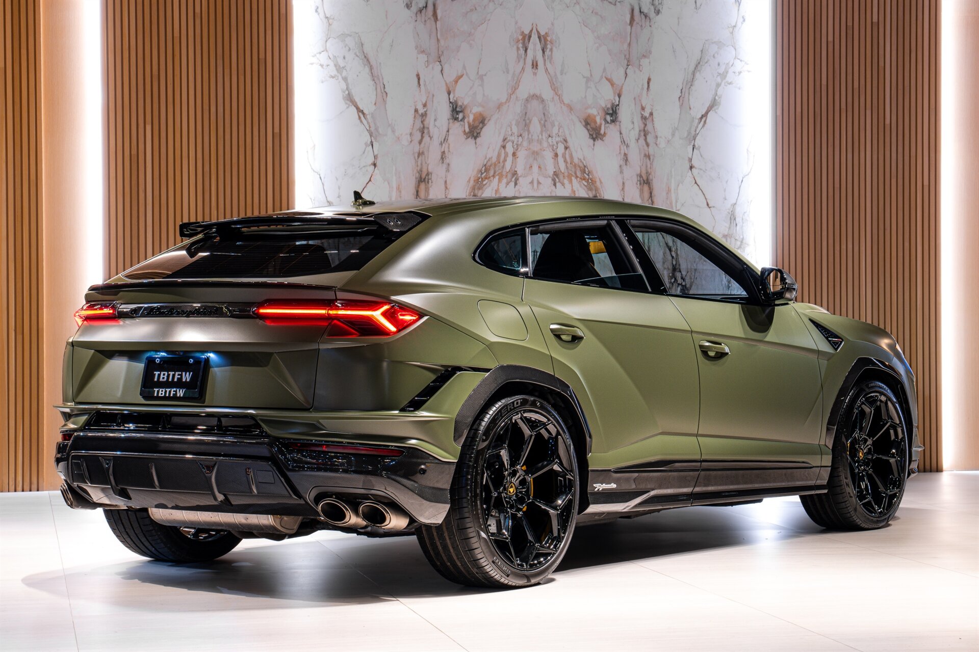 2023 Lamborghini Urus Performante - Photo 4