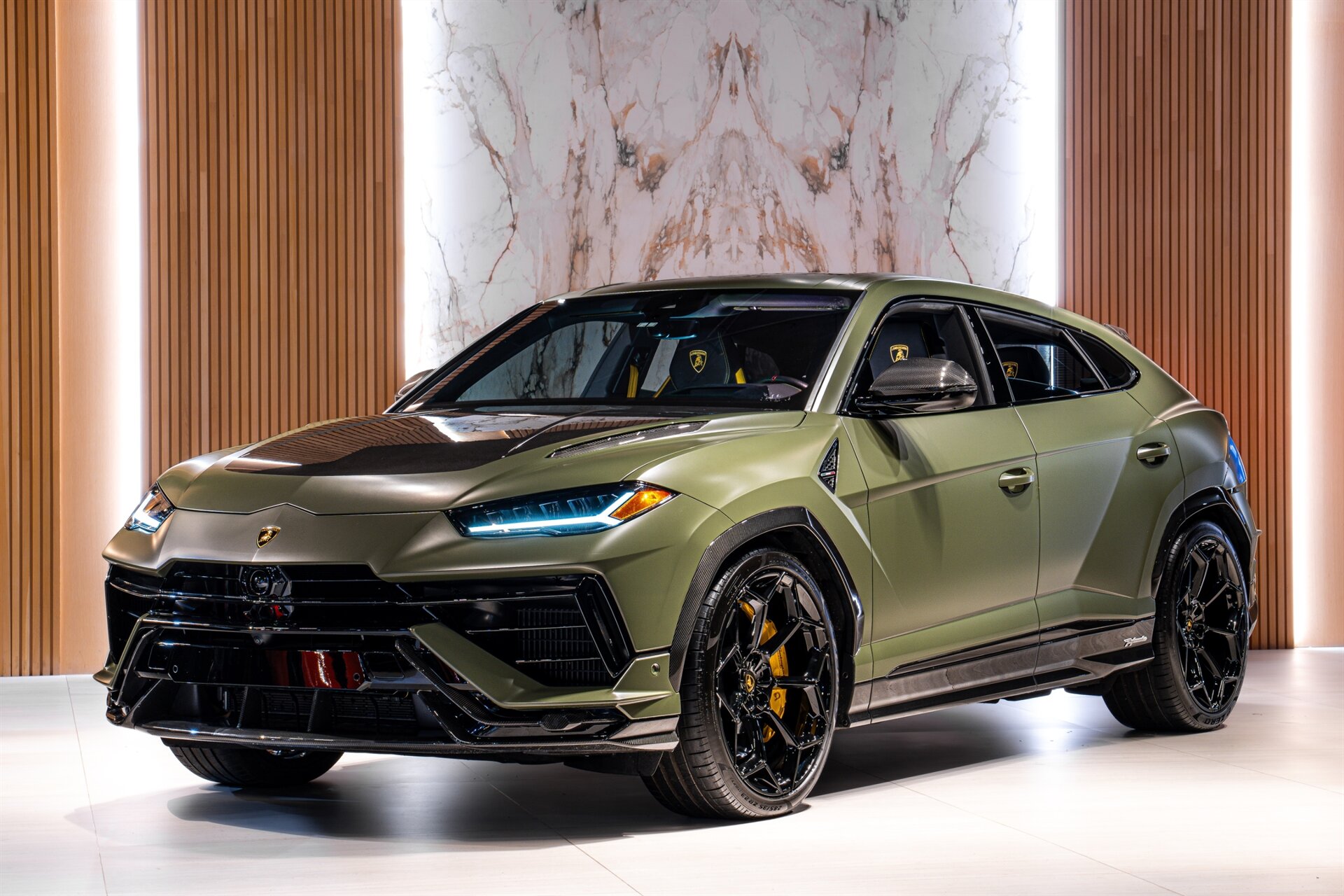 2023 Lamborghini Urus Performante