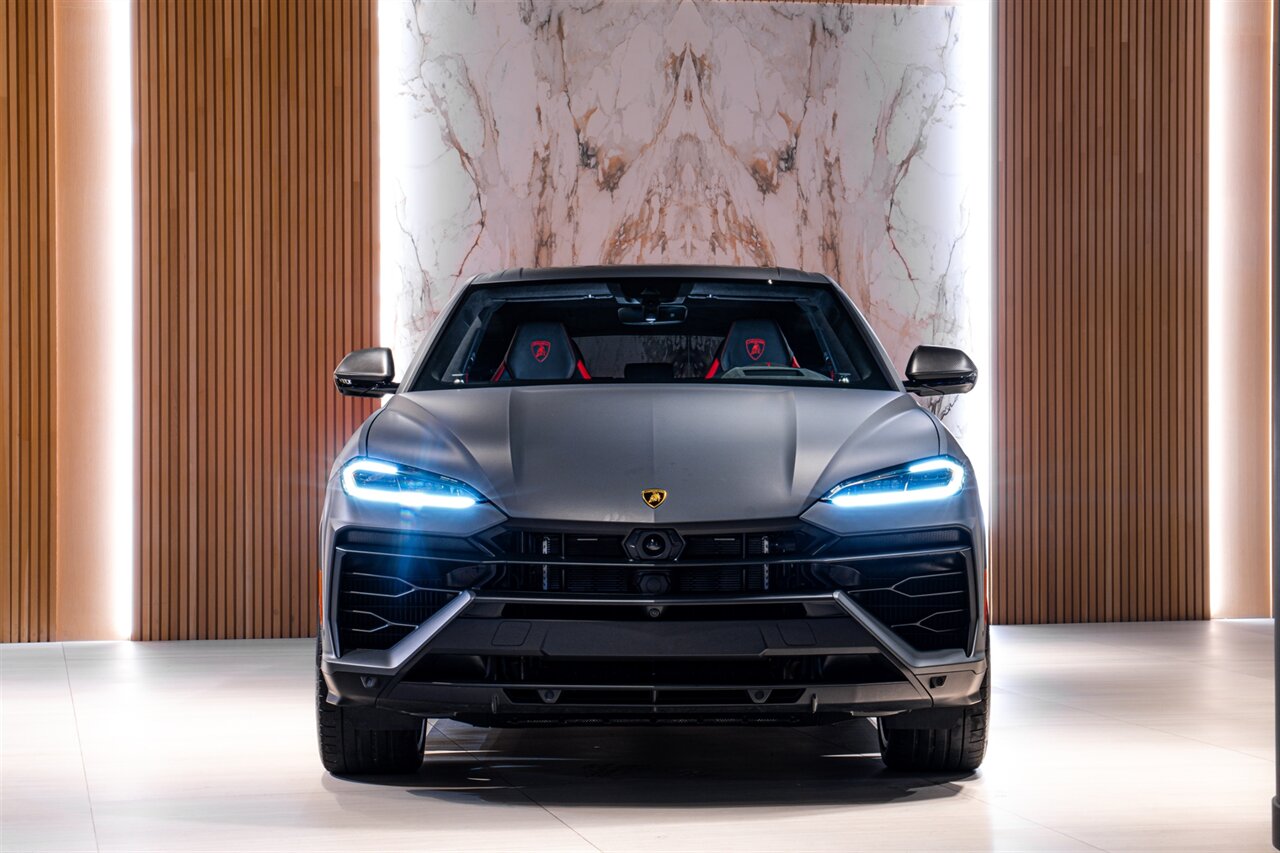 2025 Lamborghini Urus SE - Photo 2 - Beverly Hills, CA 90212