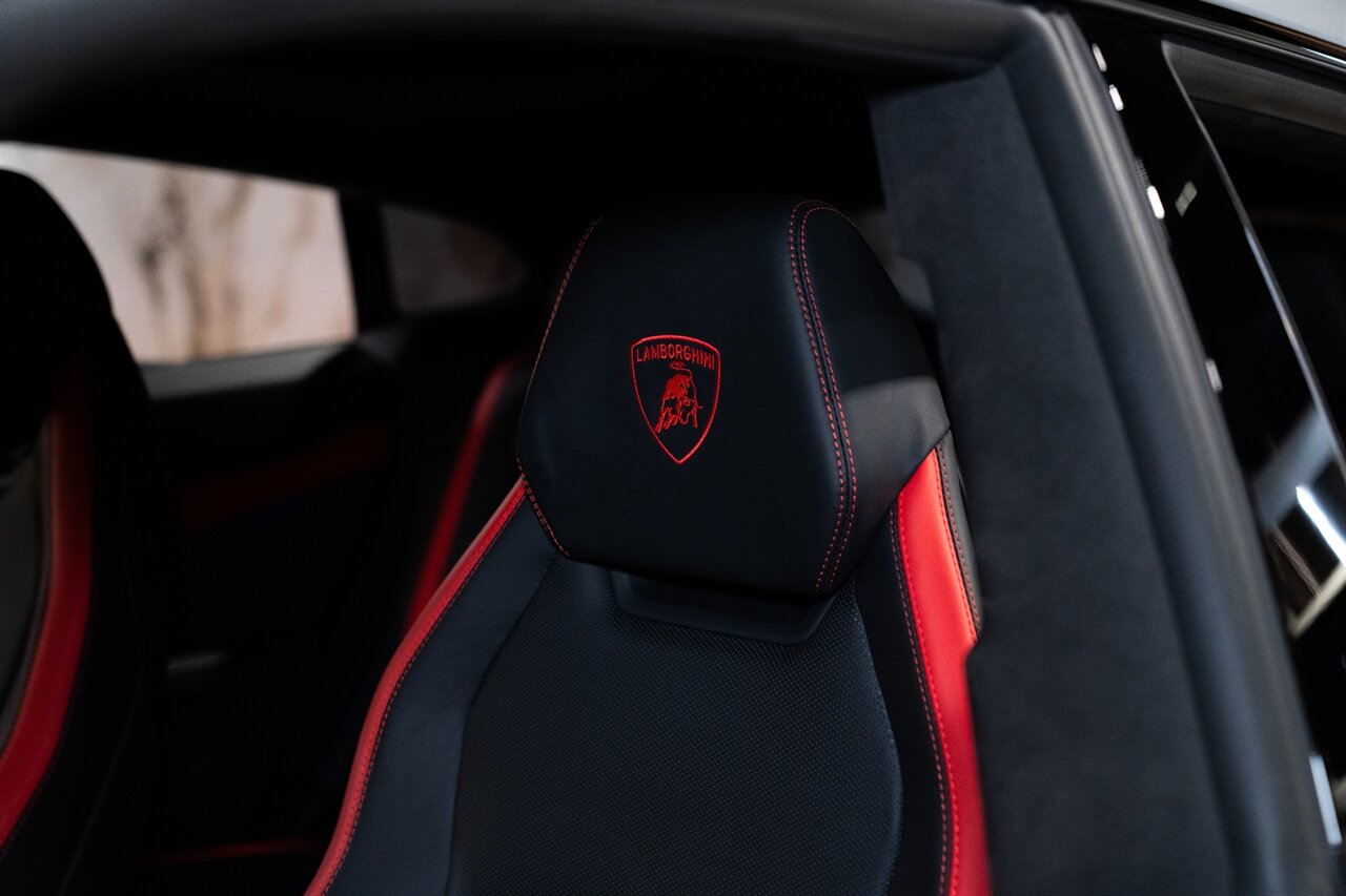 2025 Lamborghini Urus SE - Photo 14 - Beverly Hills, CA 90212