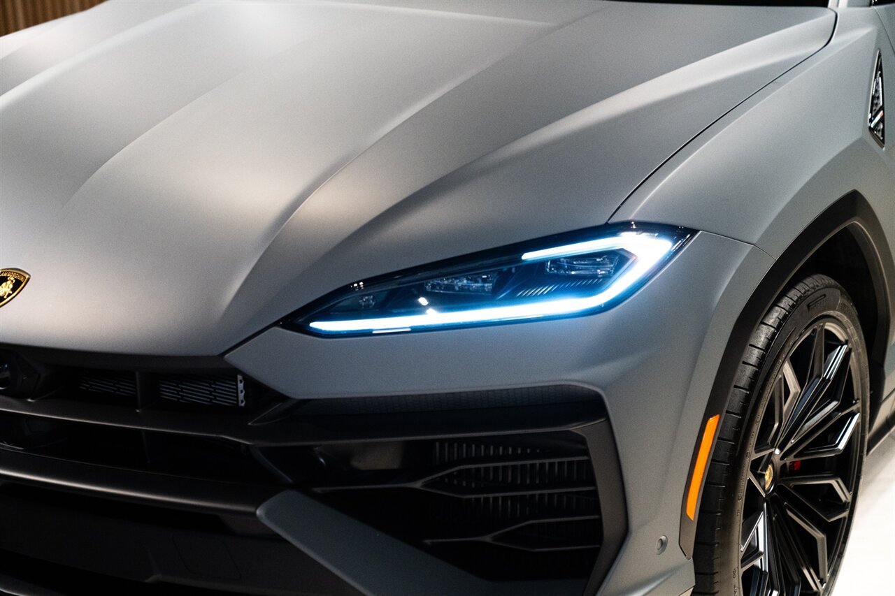 2025 Lamborghini Urus SE - Photo 6 - Beverly Hills, CA 90212
