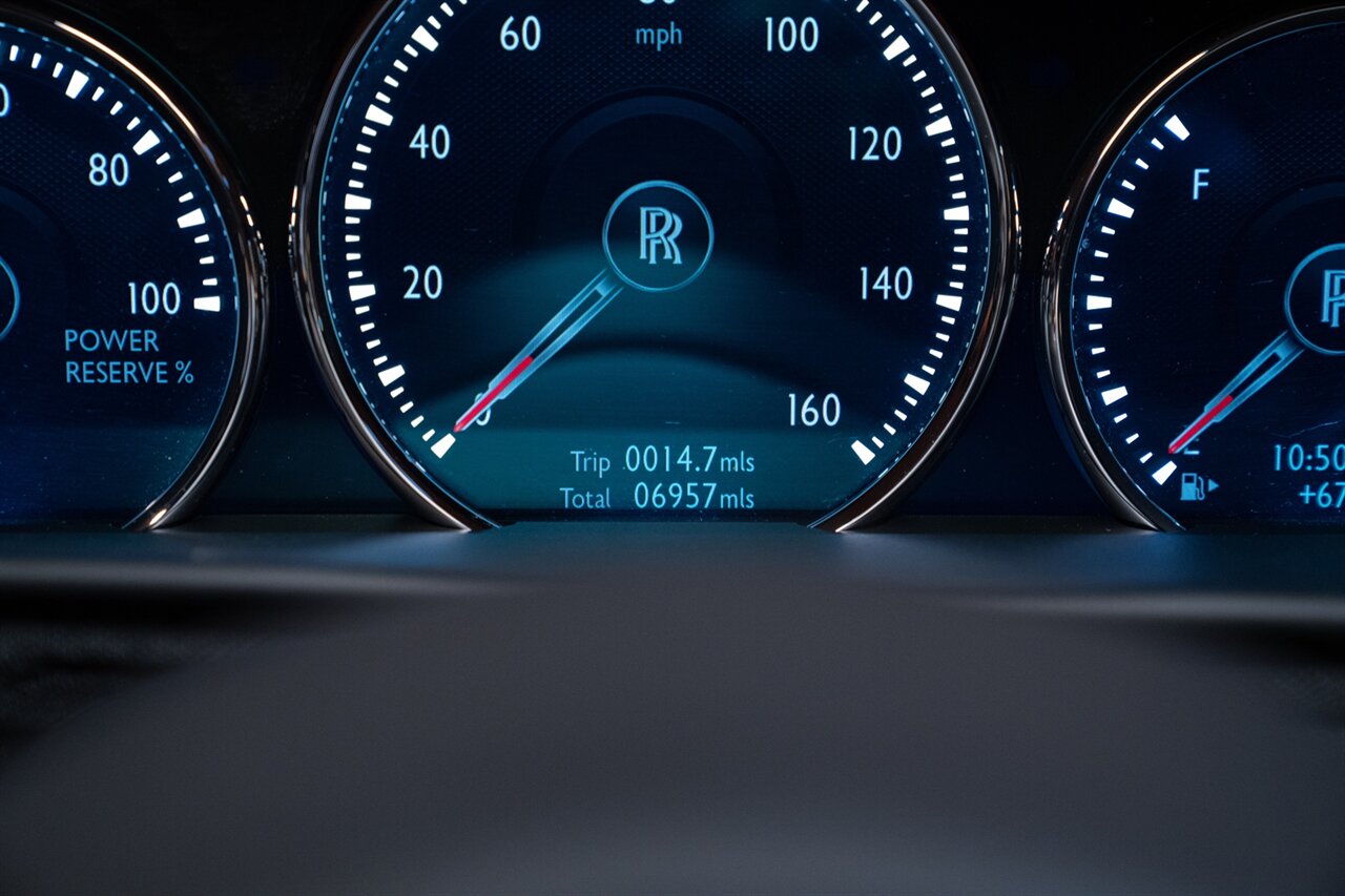 2022 Rolls-Royce Black Badge Cullinan   - Photo 20 - Beverly Hills, CA 90212