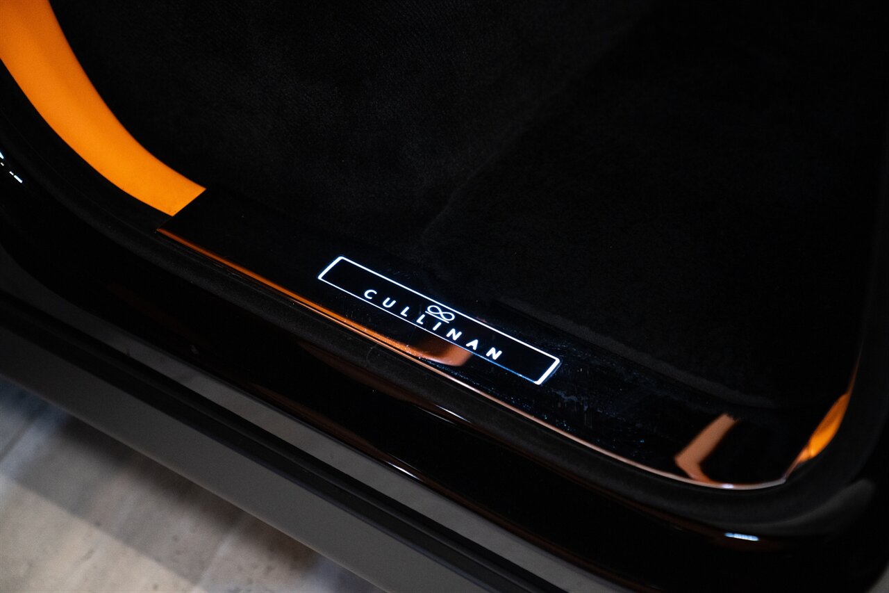 2022 Rolls-Royce Black Badge Cullinan   - Photo 32 - Beverly Hills, CA 90212