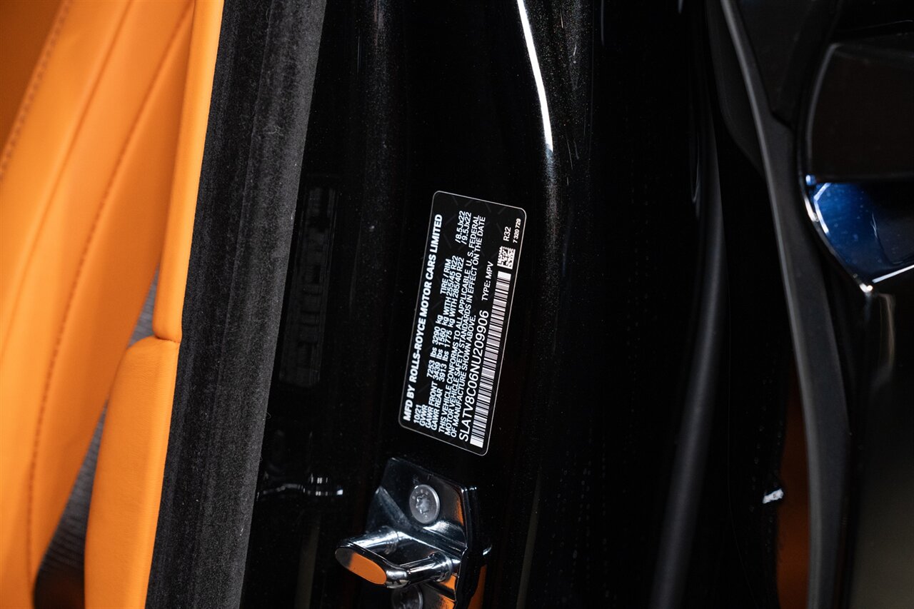 2022 Rolls-Royce Black Badge Cullinan   - Photo 16 - Beverly Hills, CA 90212