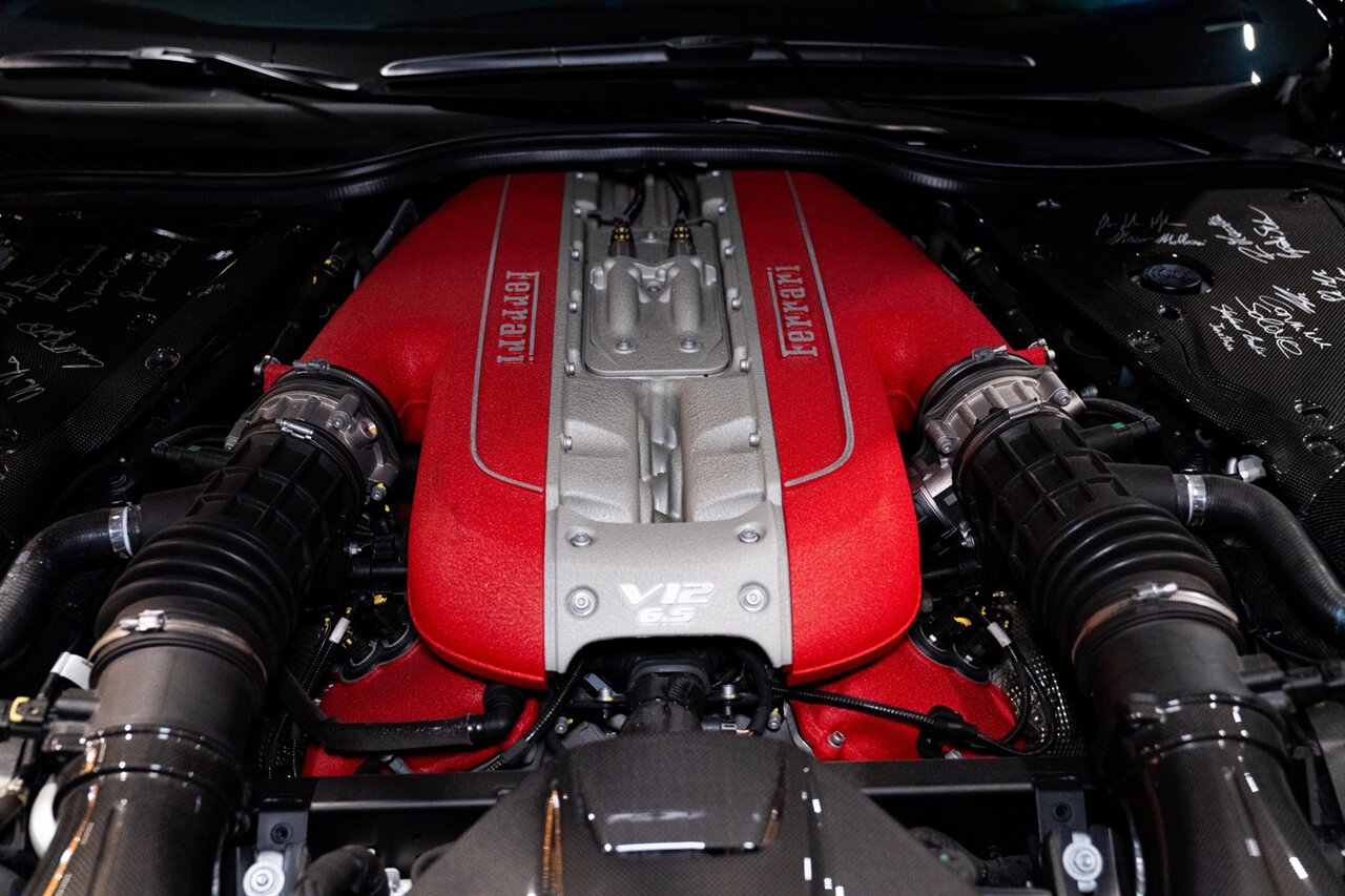 2022 Ferrari 812 GTS Tailor Made   - Photo 44 - Beverly Hills, CA 90212
