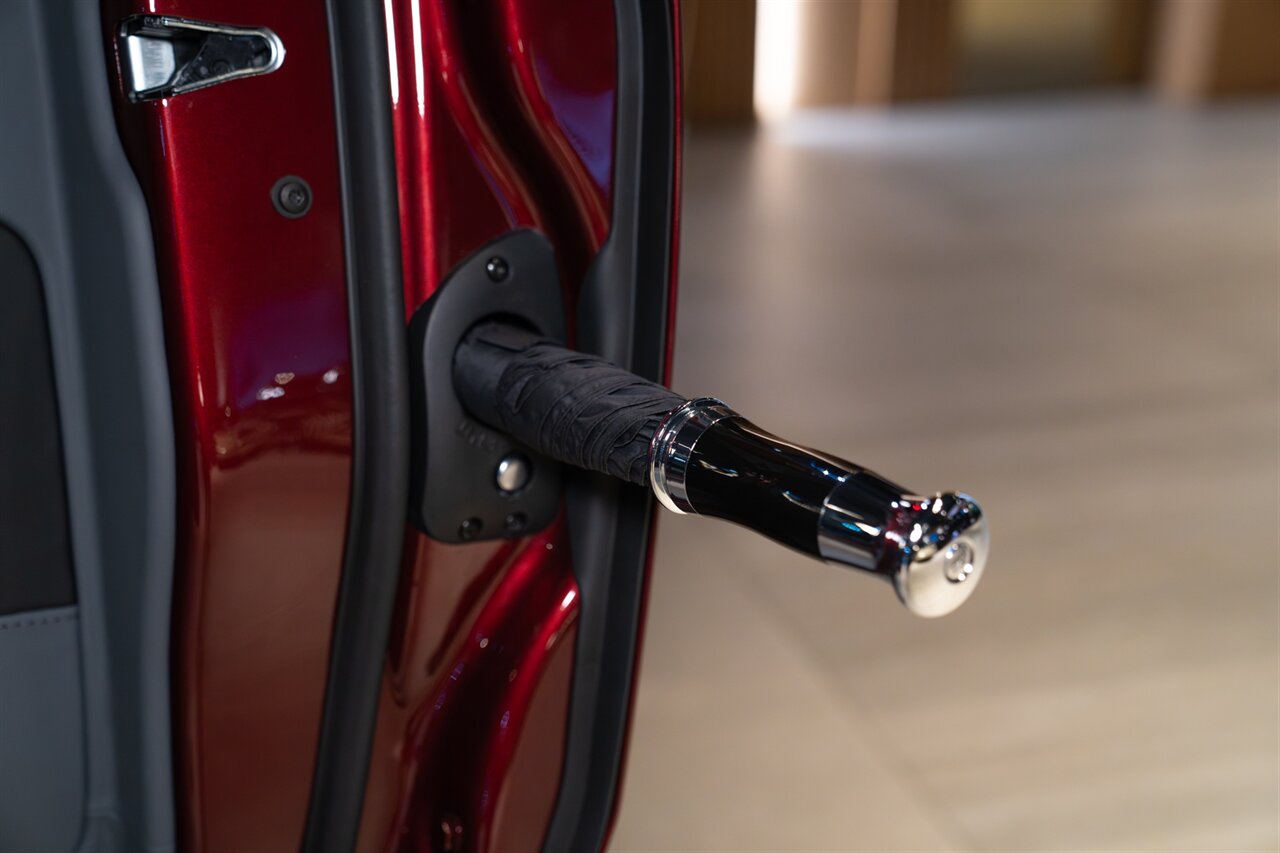 2025 Rolls-Royce Black Badge Cullinan   - Photo 47 - Beverly Hills, CA 90212