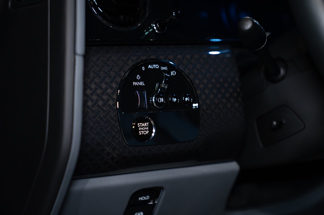 2025 Rolls-Royce Black Badge Cullinan   - Photo 43 - Beverly Hills, CA 90212