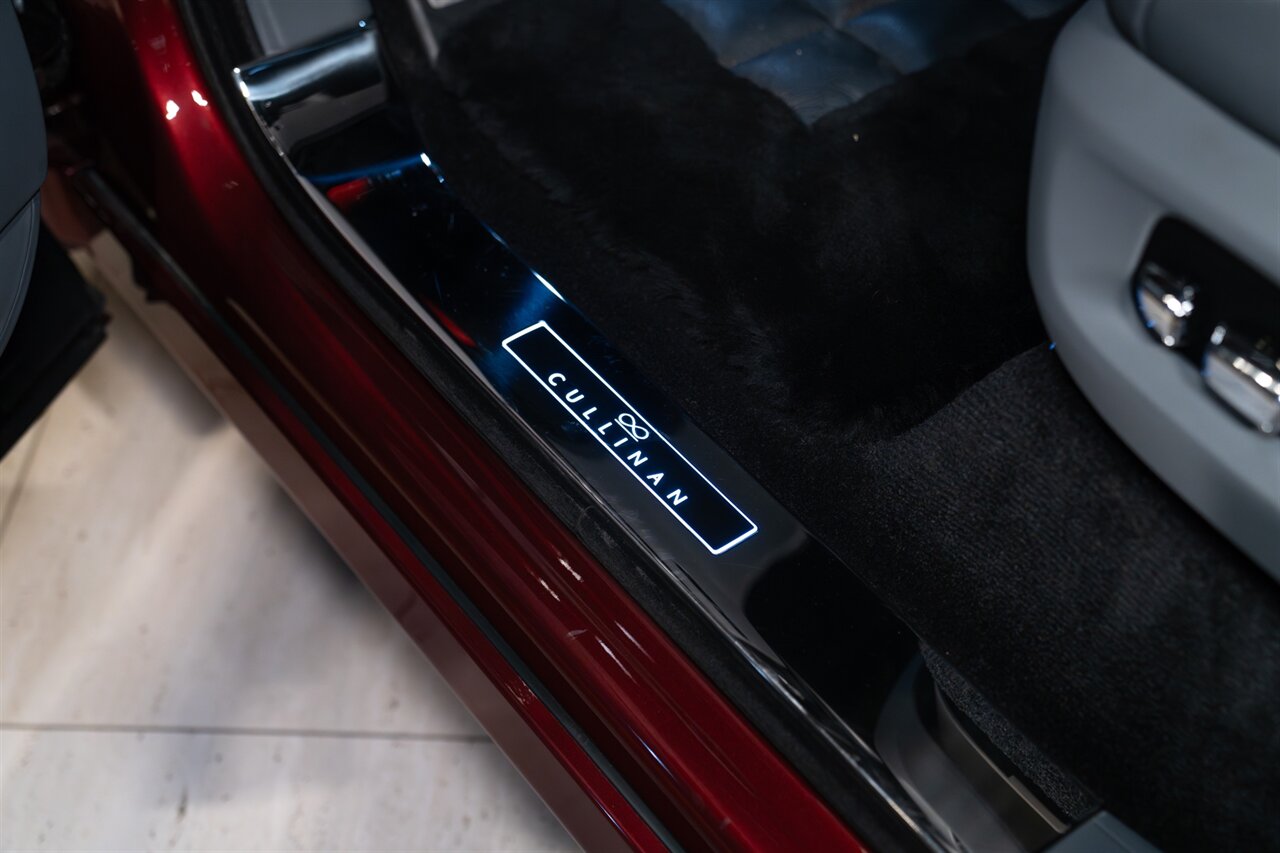 2025 Rolls-Royce Black Badge Cullinan   - Photo 14 - Beverly Hills, CA 90212