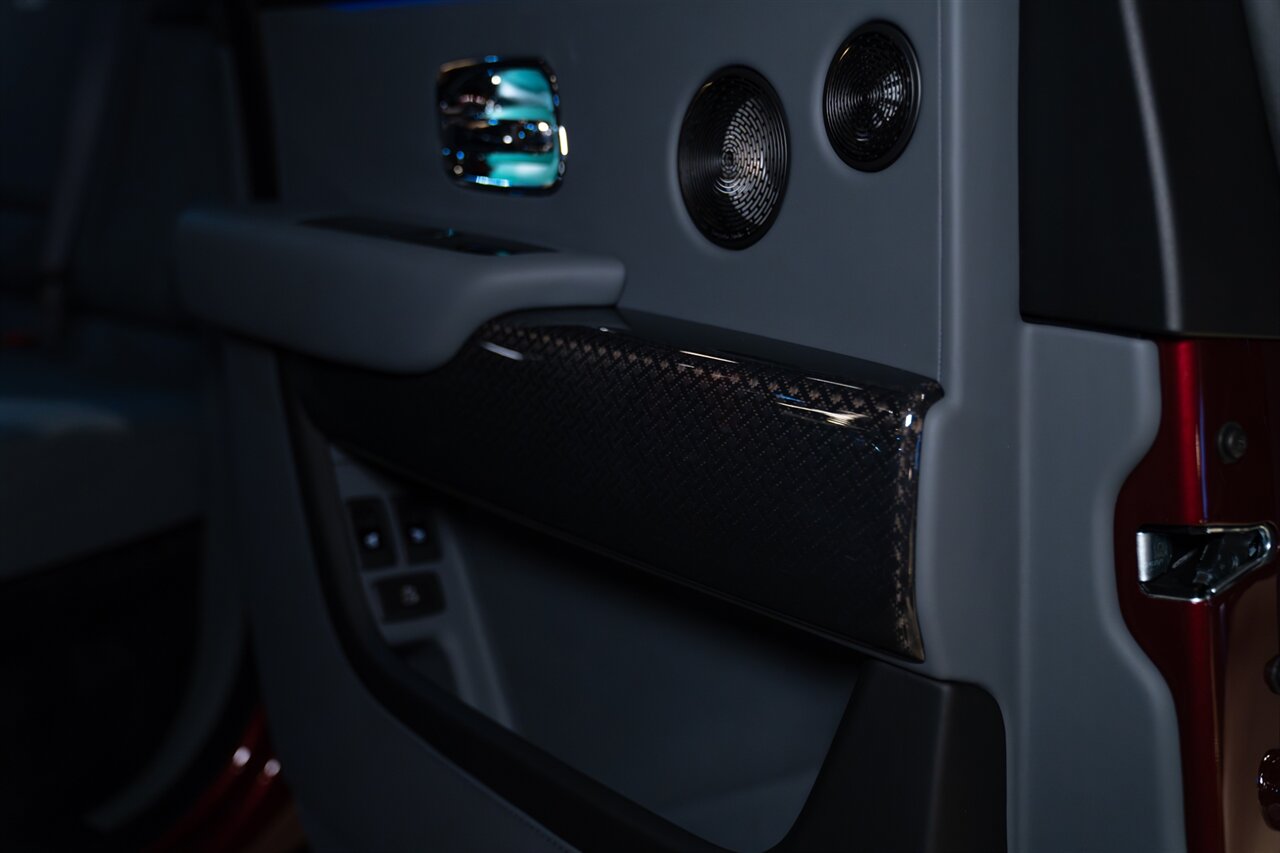 2025 Rolls-Royce Black Badge Cullinan   - Photo 27 - Beverly Hills, CA 90212