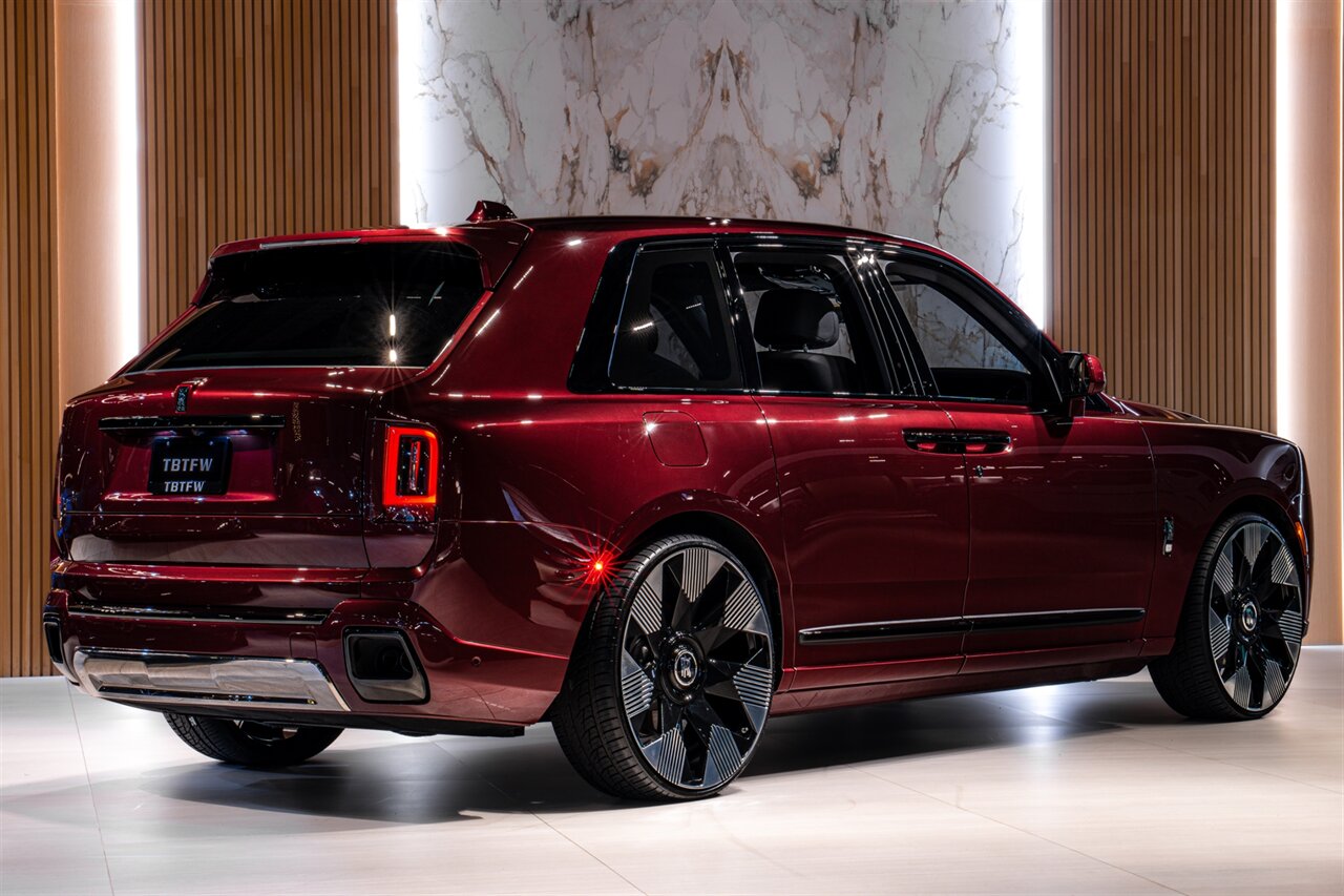 2025 Rolls-Royce Black Badge Cullinan   - Photo 3 - Beverly Hills, CA 90212