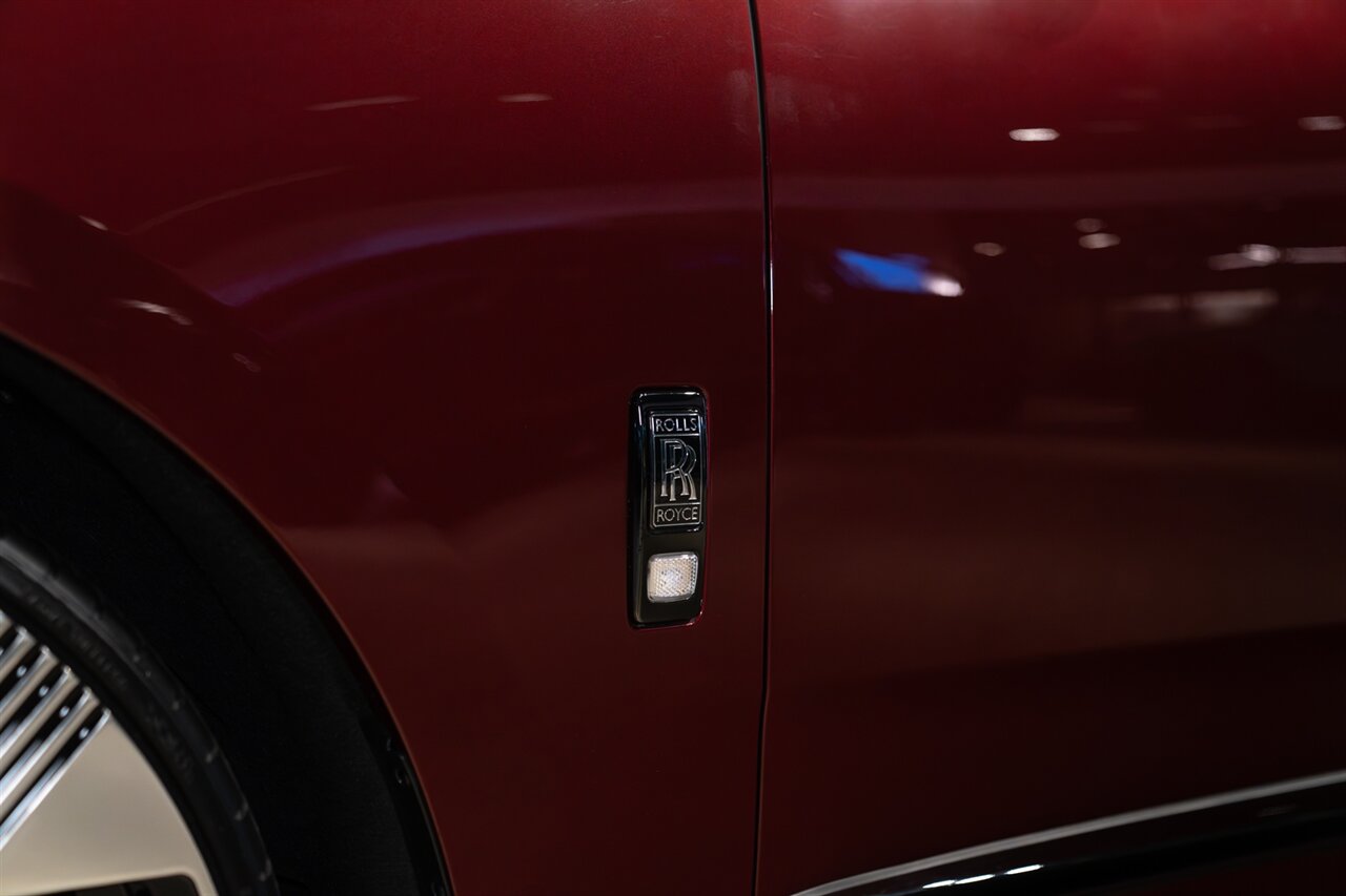 2025 Rolls-Royce Black Badge Cullinan   - Photo 7 - Beverly Hills, CA 90212