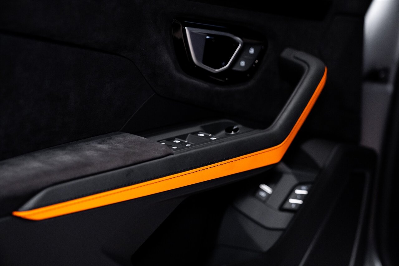 2022 Lamborghini Urus - Photo 10 - Beverly Hills, CA 90212