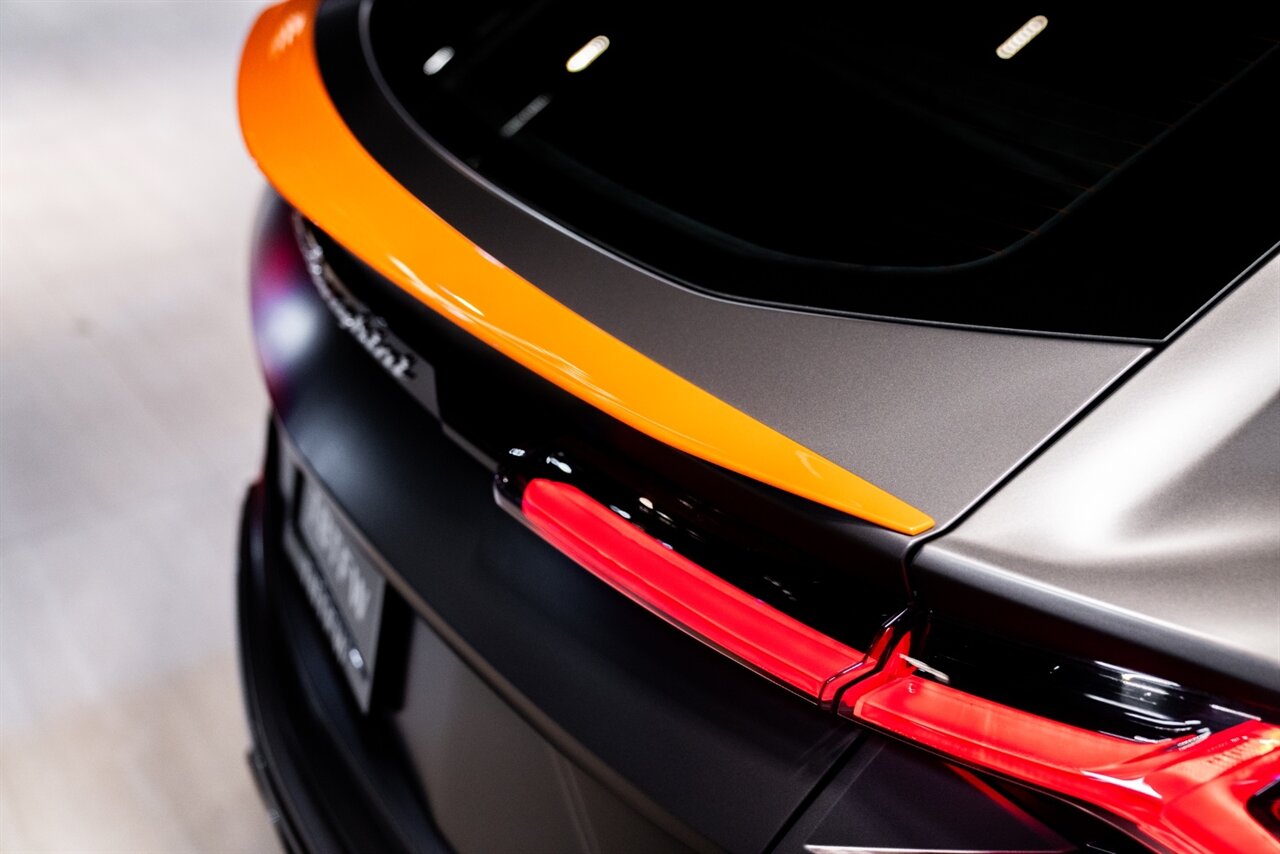 2022 Lamborghini Urus - Photo 33 - Beverly Hills, CA 90212