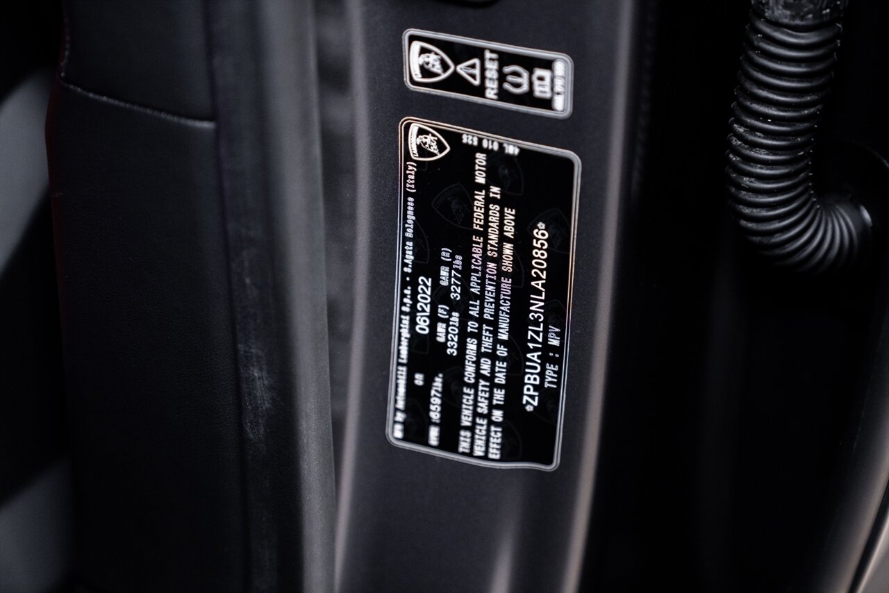 2022 Lamborghini Urus - Photo 25 - Beverly Hills, CA 90212