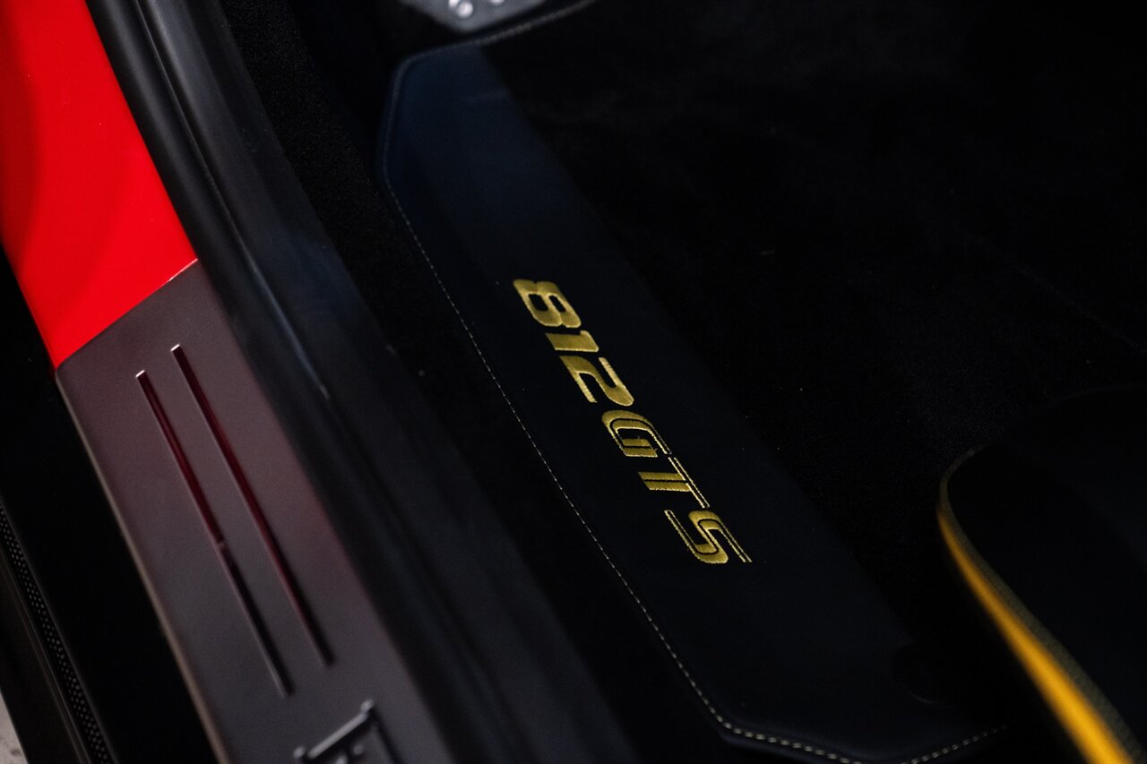 2023 Ferrari 812 GTS   - Photo 16 - Beverly Hills, CA 90212