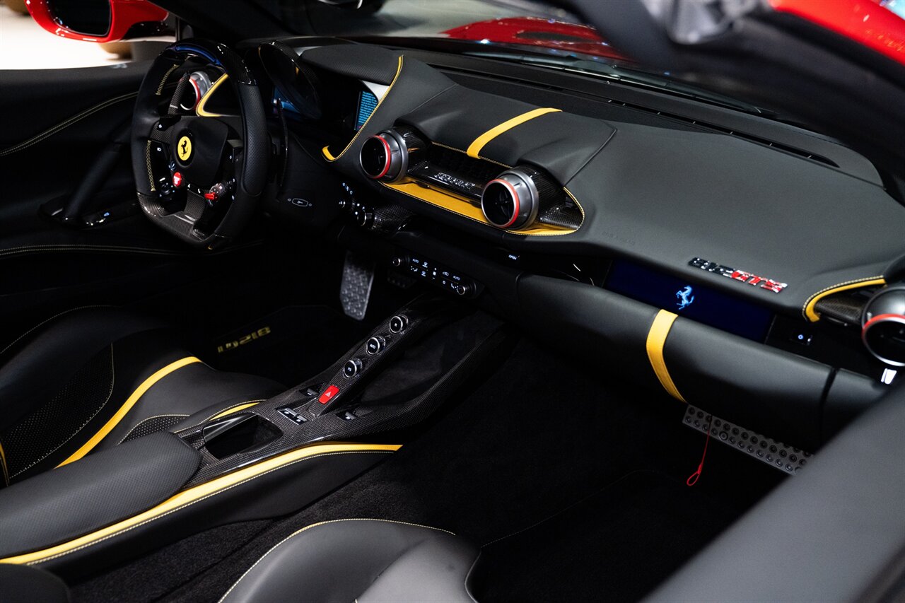 2023 Ferrari 812 GTS   - Photo 28 - Beverly Hills, CA 90212