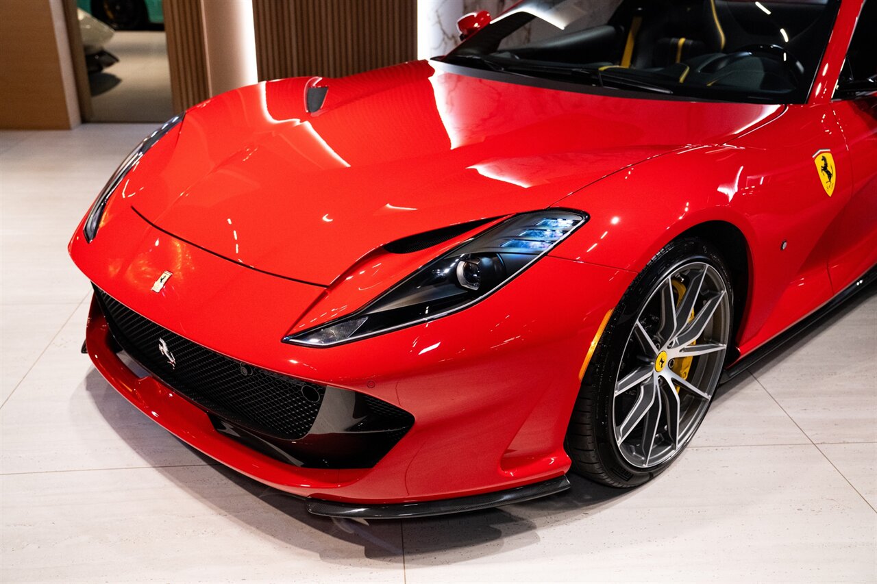 2023 Ferrari 812 GTS   - Photo 33 - Beverly Hills, CA 90212