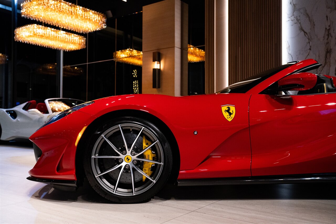 2023 Ferrari 812 GTS   - Photo 21 - Beverly Hills, CA 90212