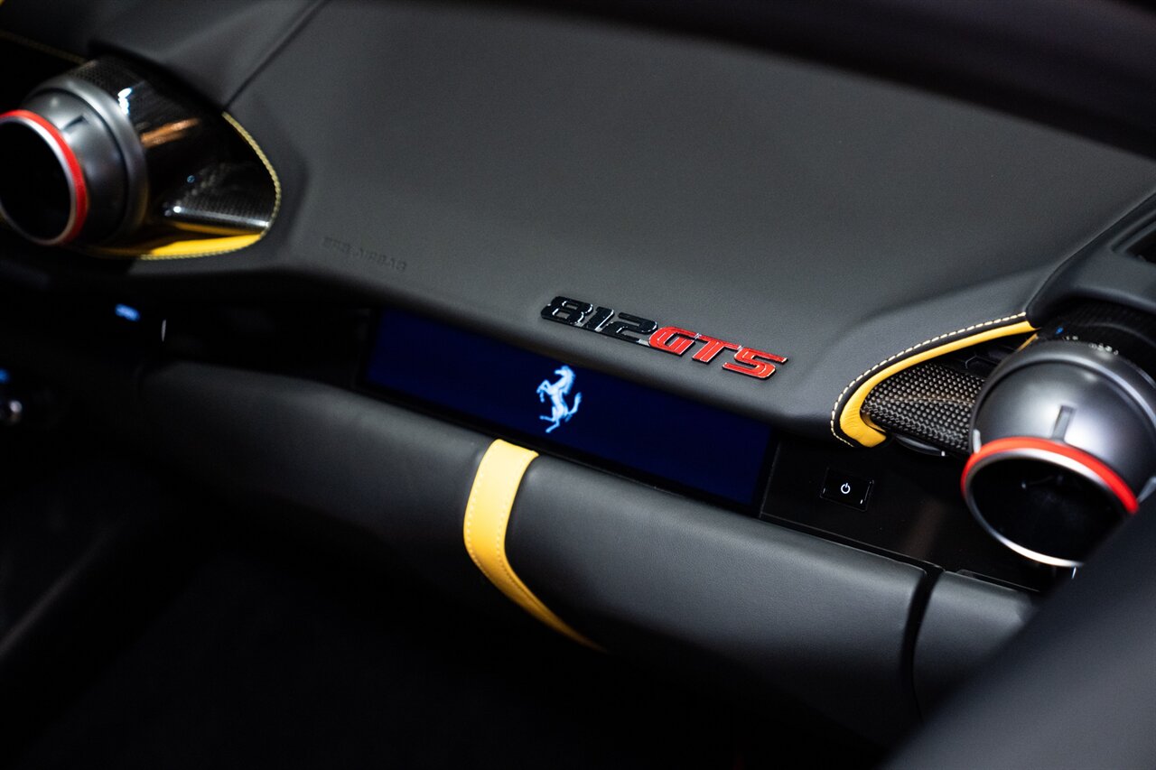 2023 Ferrari 812 GTS   - Photo 29 - Beverly Hills, CA 90212
