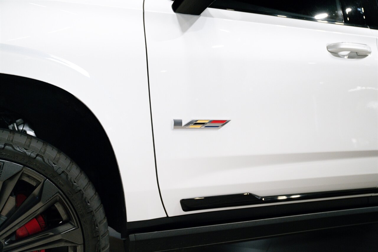 2025 Cadillac Escalade-V ESV B6 Armored - Photo 8 - Beverly Hills, CA 90212