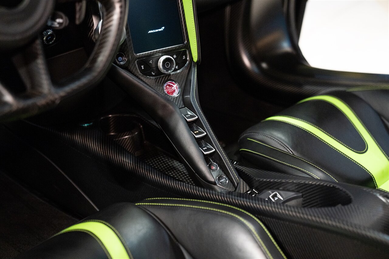 2022 McLaren 765LT Spider   - Photo 23 - Beverly Hills, CA 90212
