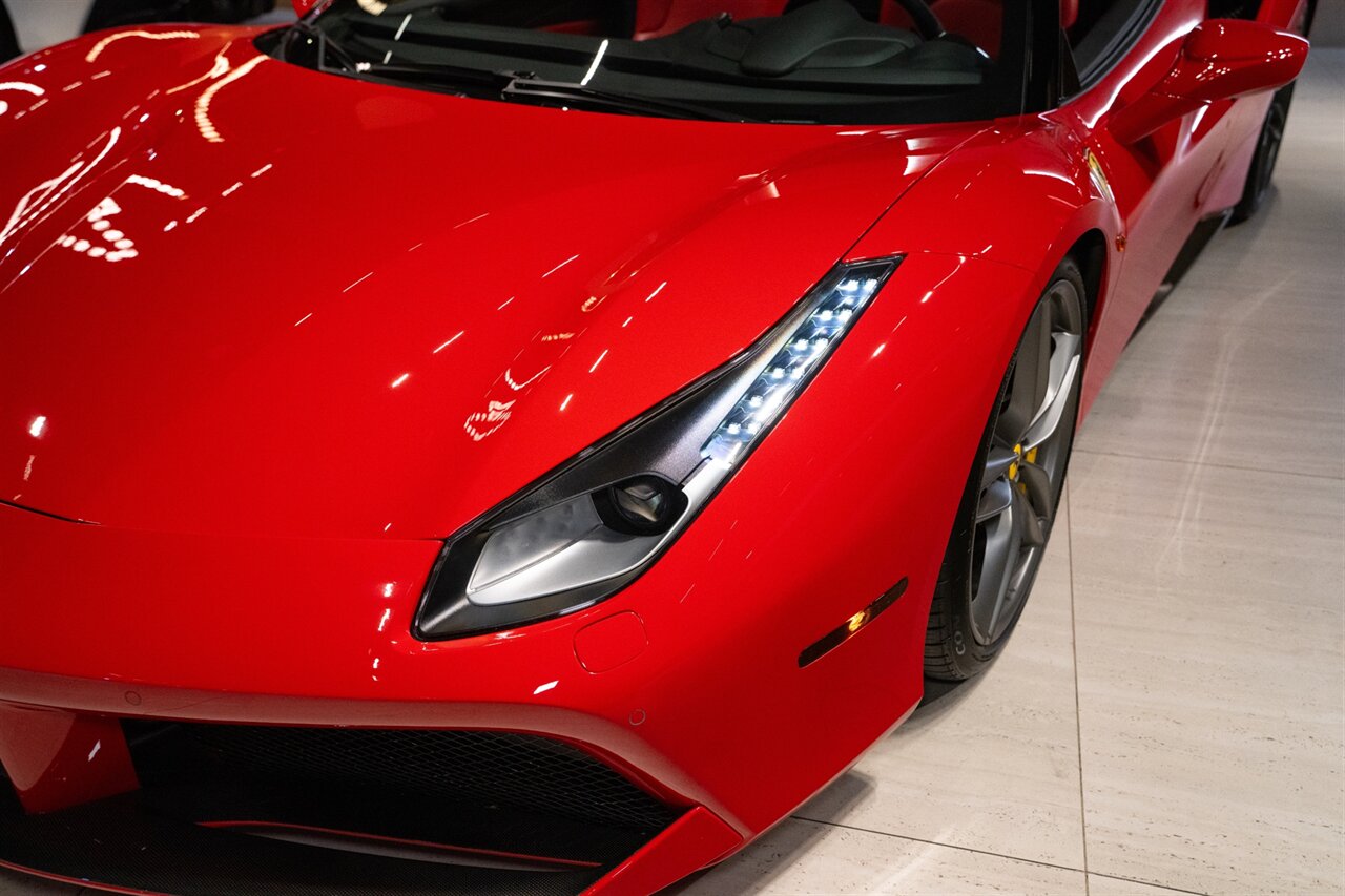 2018 Ferrari 488 Spider   - Photo 10 - Beverly Hills, CA 90212