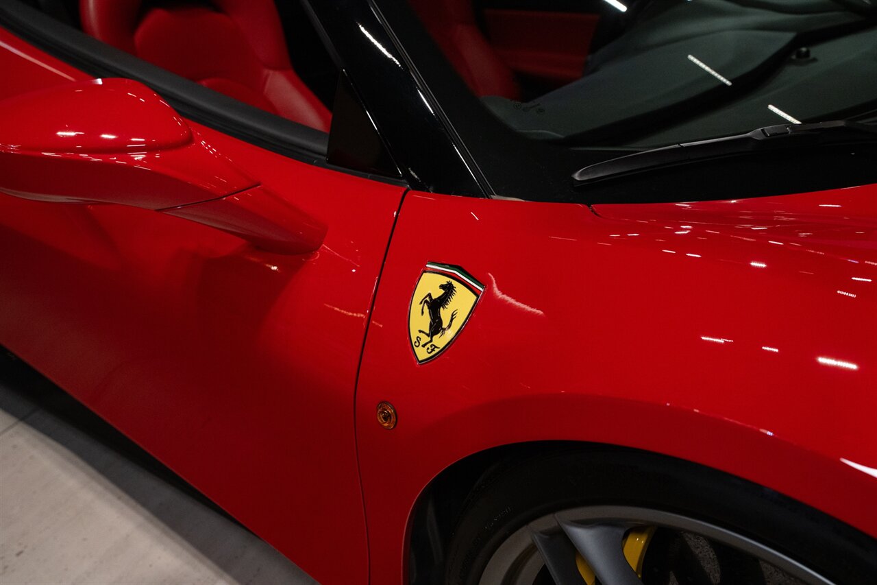 2018 Ferrari 488 Spider   - Photo 14 - Beverly Hills, CA 90212