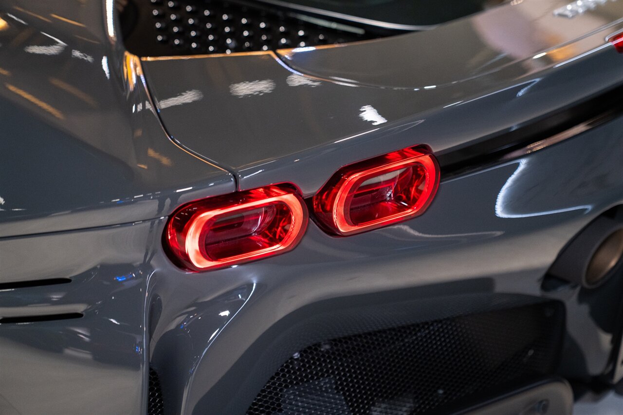 2024 Ferrari SF90 Spider   - Photo 31 - Beverly Hills, CA 90212