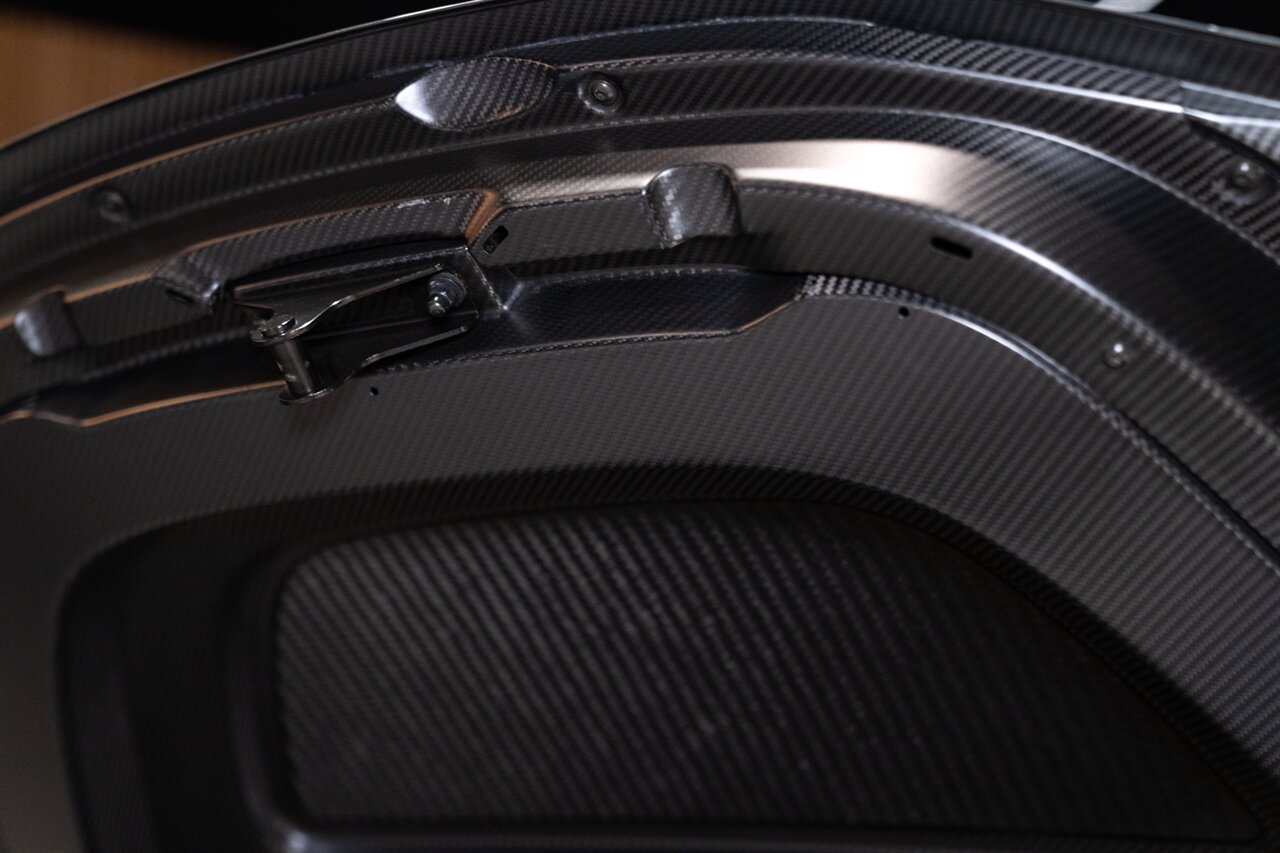 2024 Ferrari SF90 Spider   - Photo 46 - Beverly Hills, CA 90212