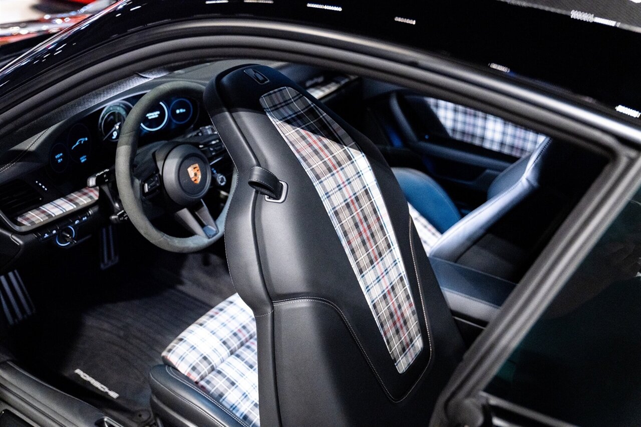 2025 Porsche 911 Turbo   - Photo 14 - Beverly Hills, CA 90212