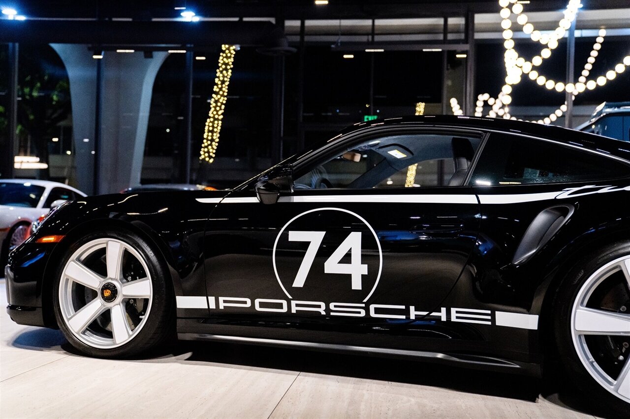 2025 Porsche 911 Turbo   - Photo 21 - Beverly Hills, CA 90212